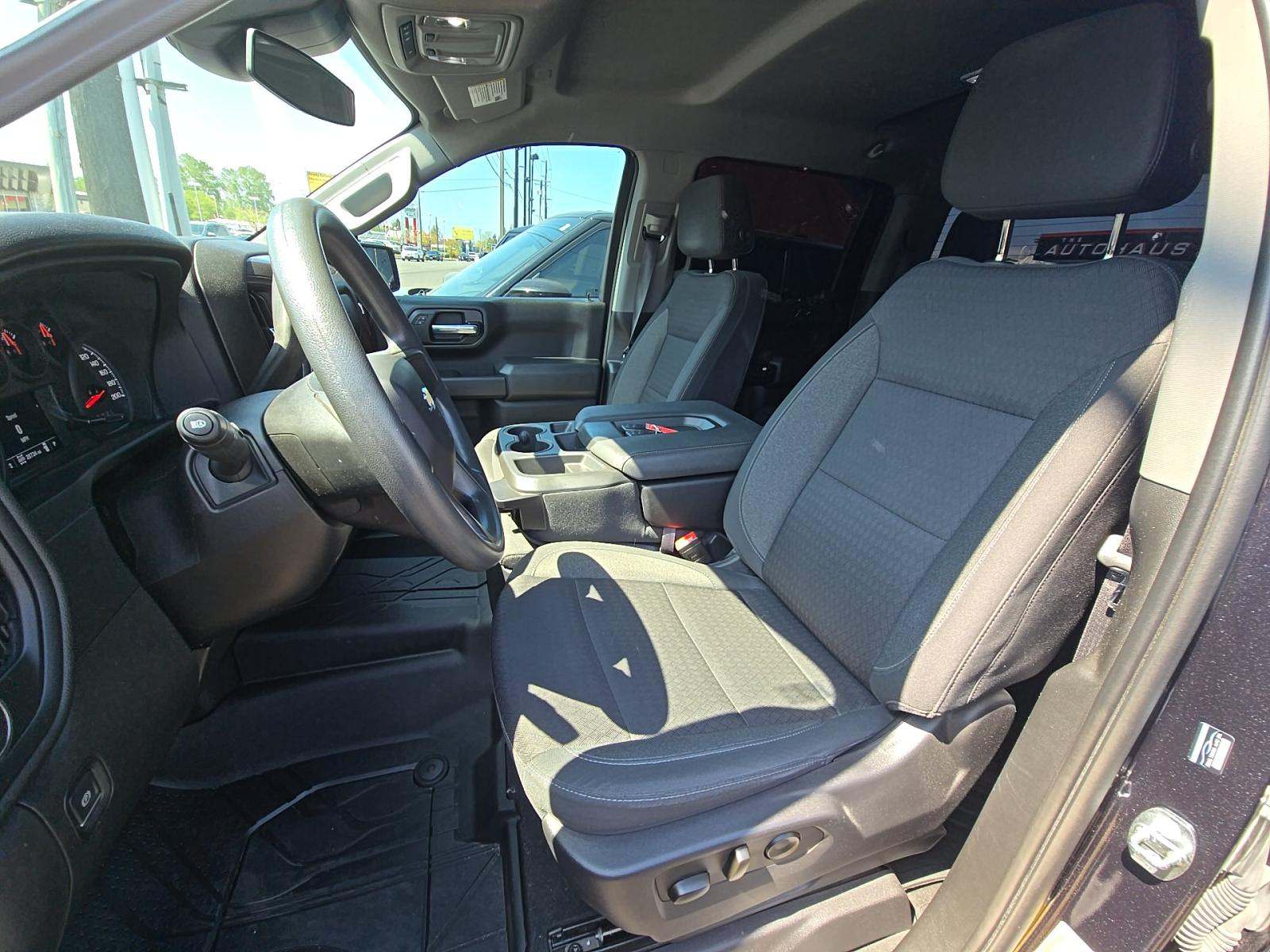 2023 Chevrolet Silverado 1500 Custom AWD