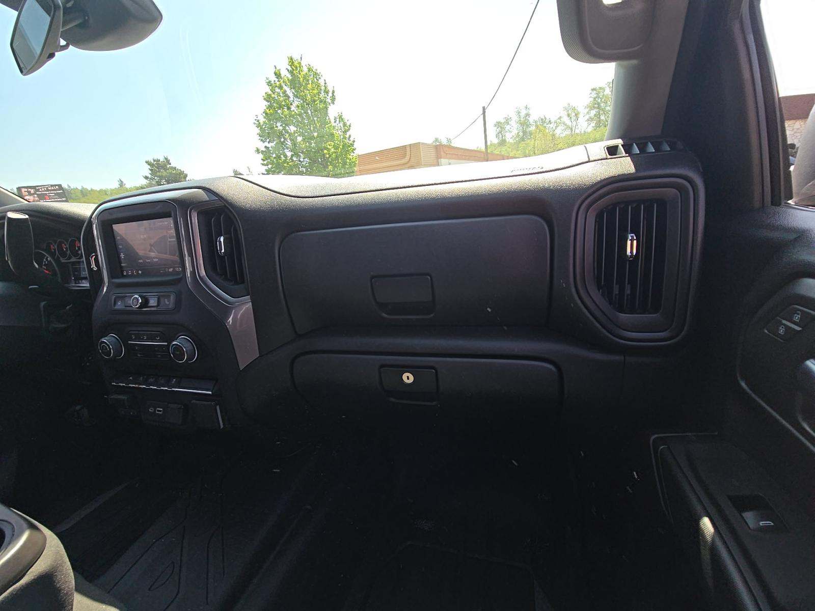 2023 Chevrolet Silverado 1500 Custom AWD