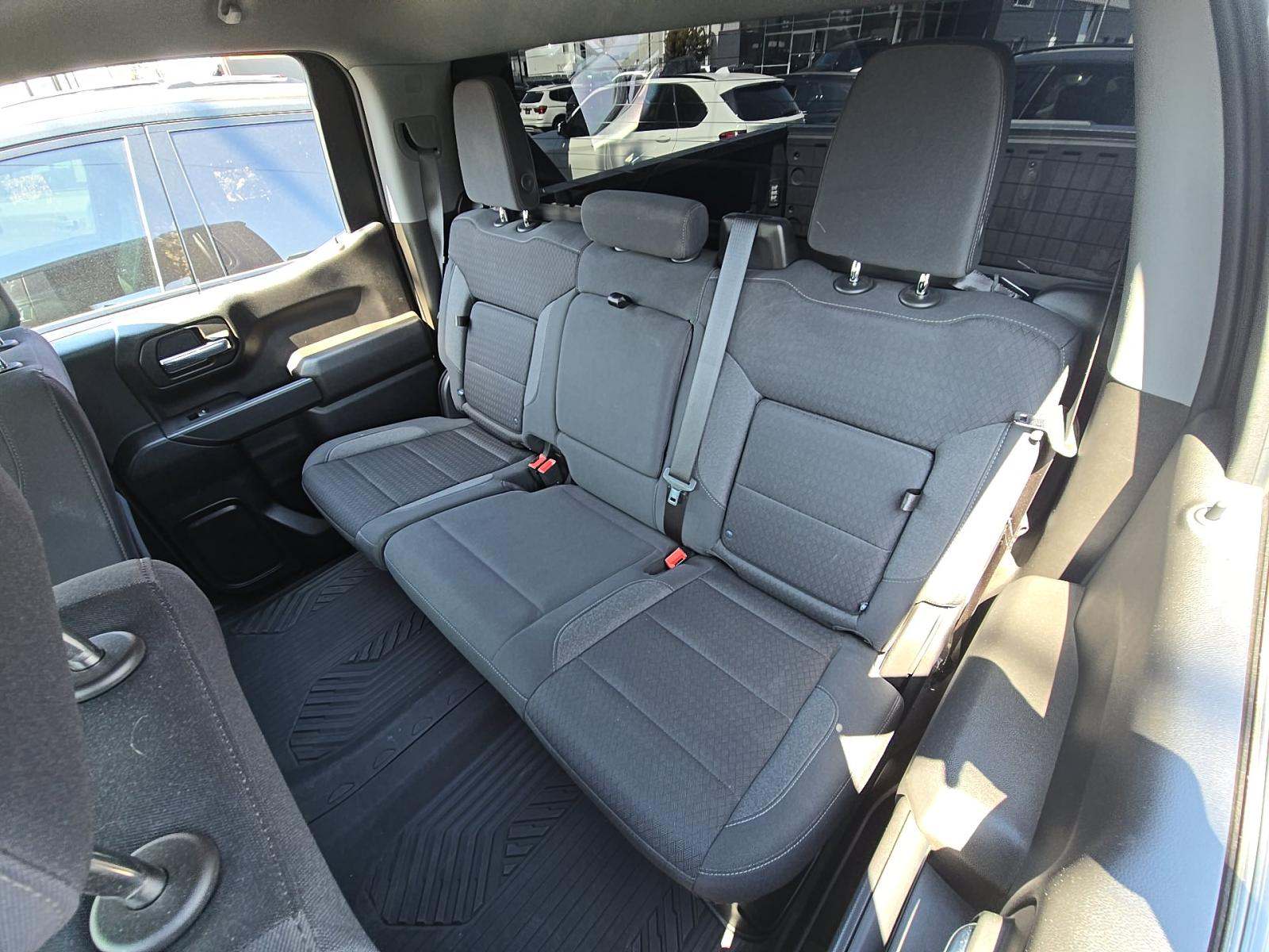 2023 Chevrolet Silverado 1500 Custom AWD