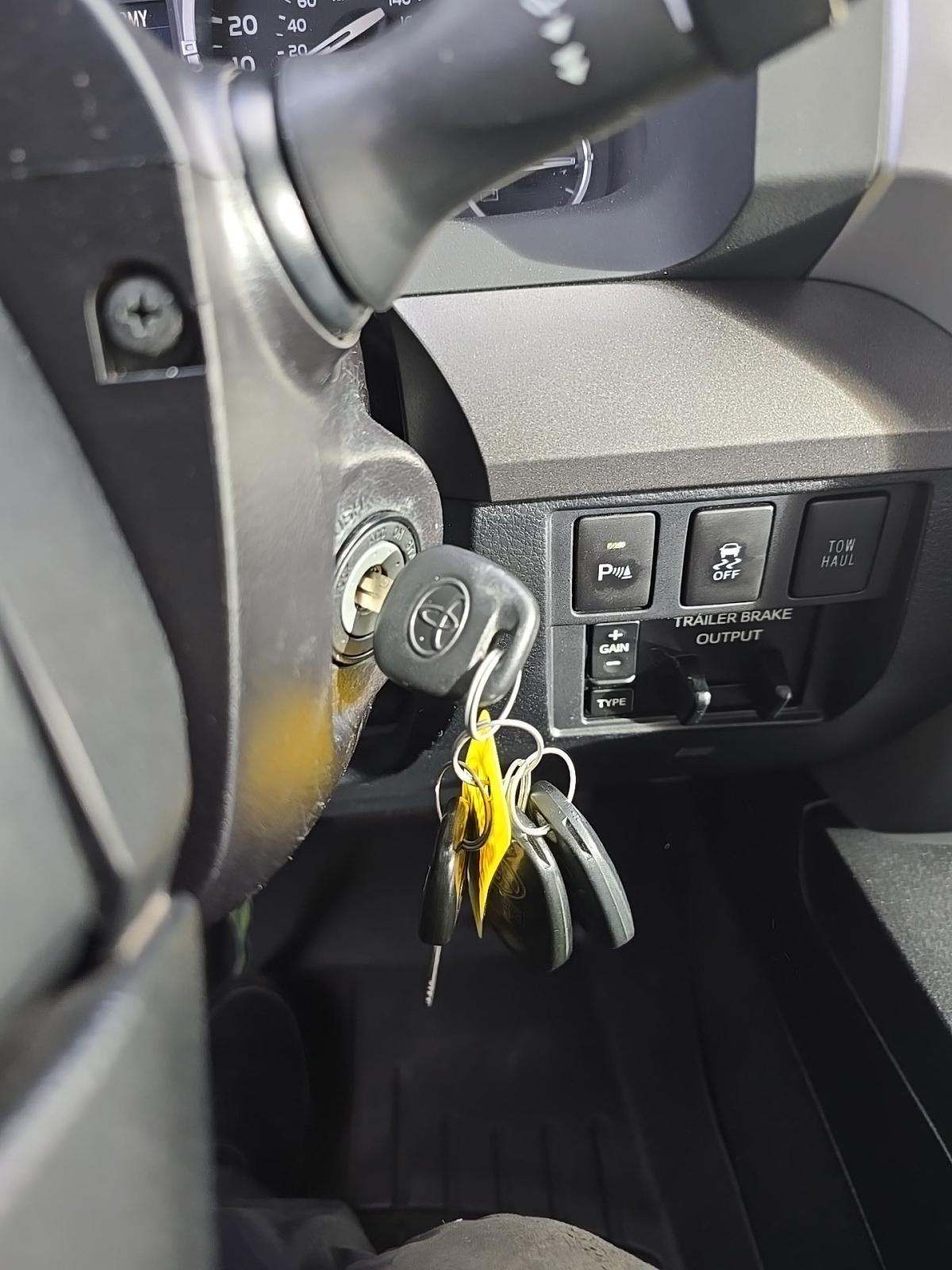 2016 Toyota Tundra SR5 AWD