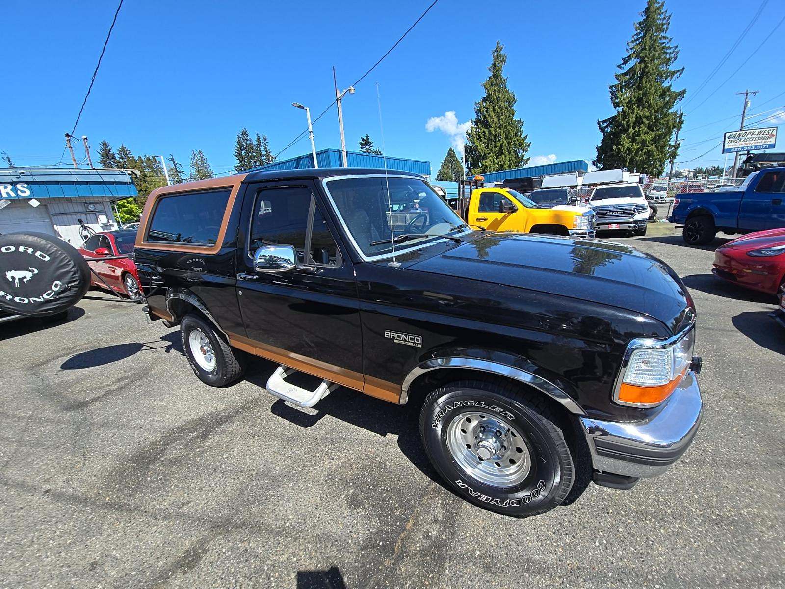 FORD BRONCO - 4