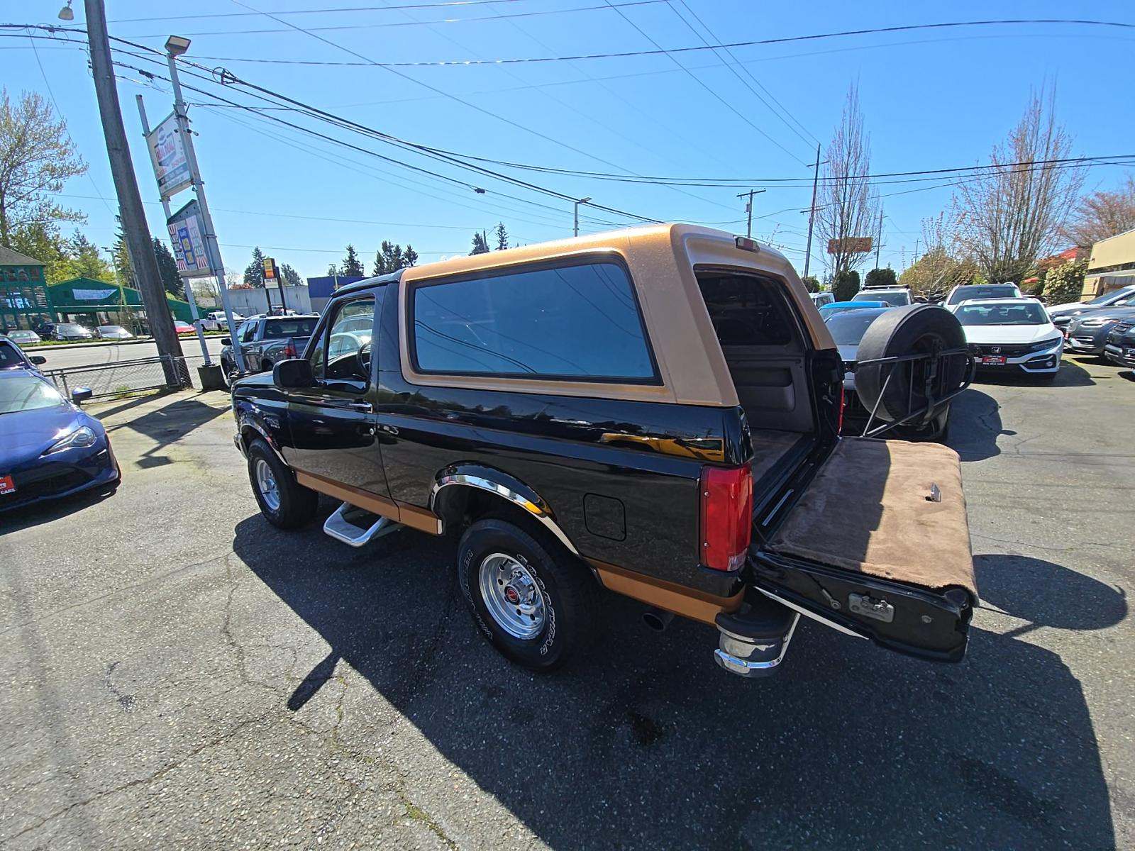 FORD BRONCO - 2