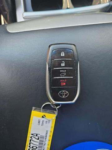 2018 Toyota Land Cruiser Base AWD