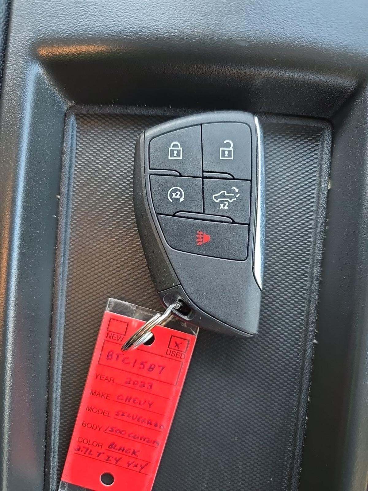 2023 Chevrolet Silverado 1500 Custom AWD