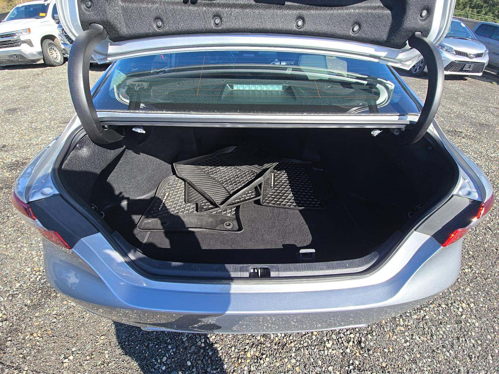 2024 Toyota Camry SE FWD