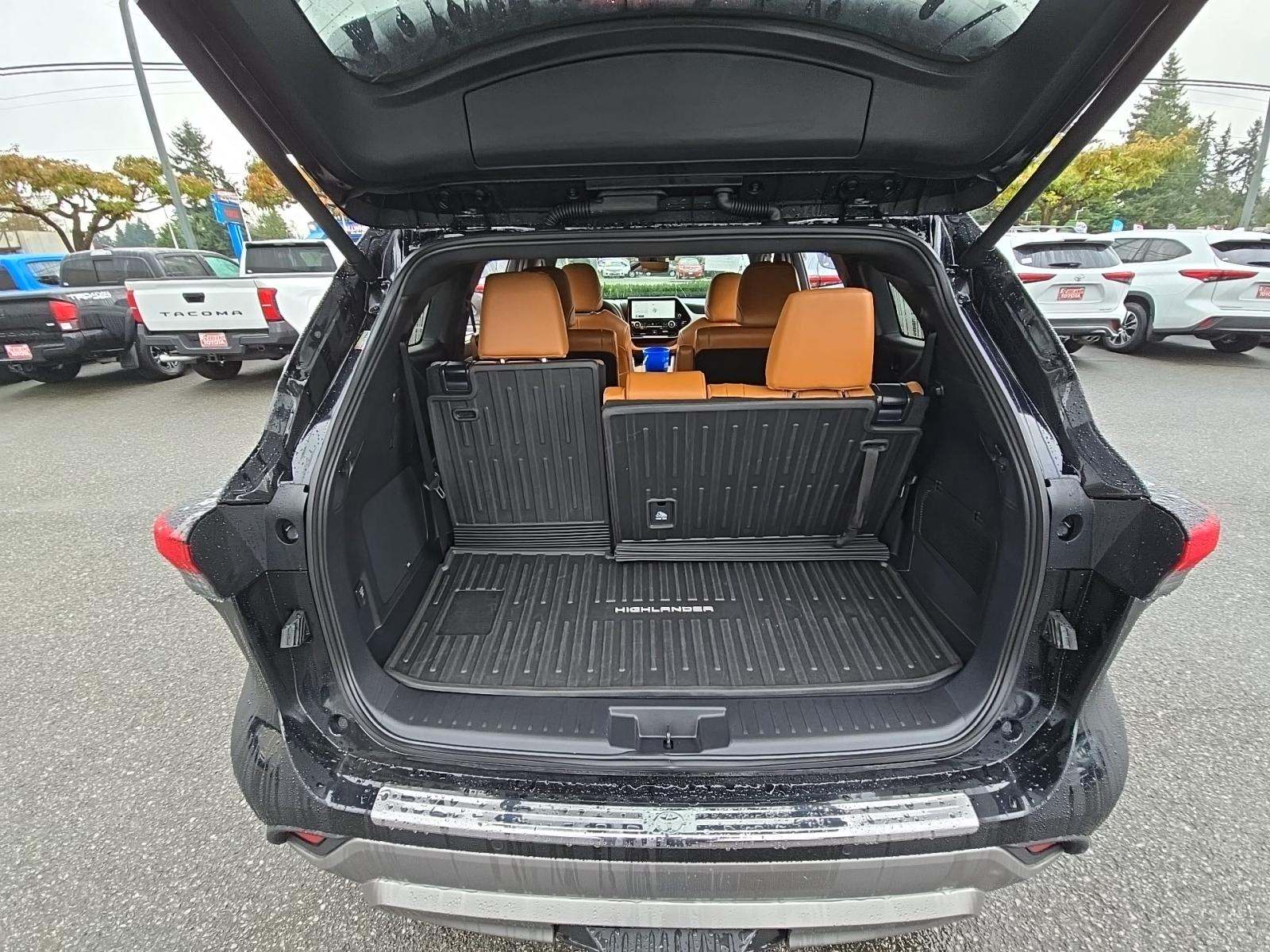 2025 Toyota Highlander Hybrid Platinum AWD