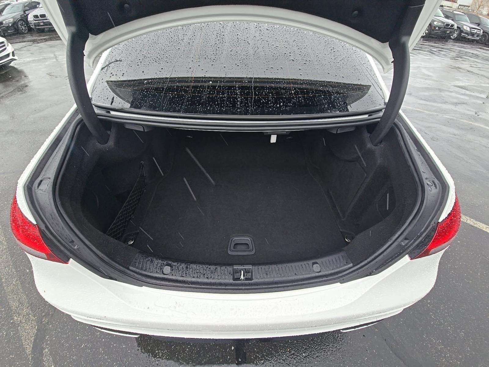 MERCEDES-BENZ E-CLASS - 10