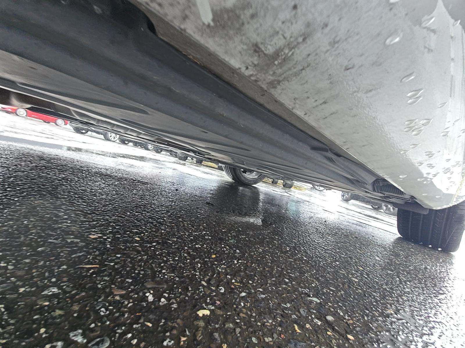 MERCEDES-BENZ E-CLASS - 3