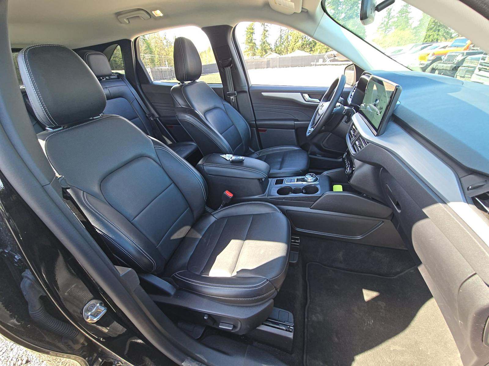 2025 Ford Escape Platinum AWD