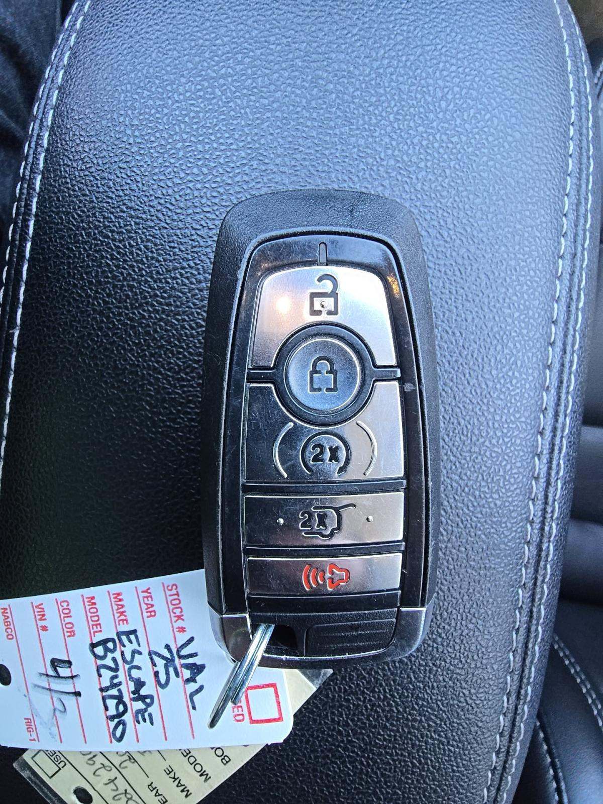 2025 Ford Escape Platinum AWD