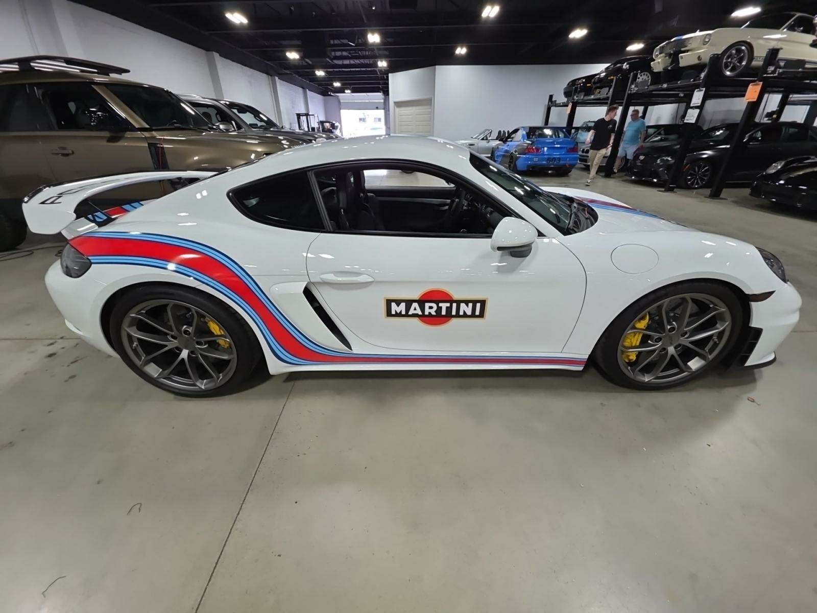 2022 Porsche 718 Cayman GT4 RWD