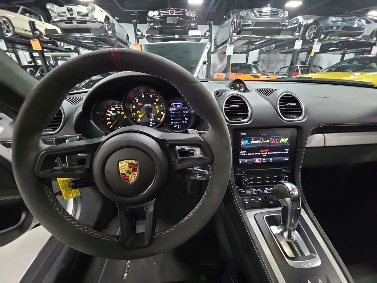 2022 Porsche 718 Cayman GT4 RWD