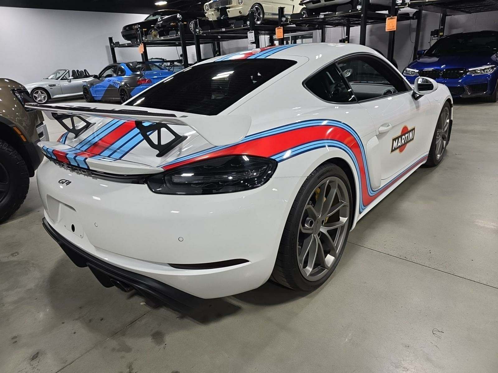 2022 Porsche 718 Cayman GT4 RWD