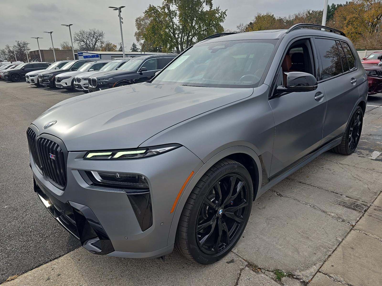 2023 BMW X7 M60i AWD