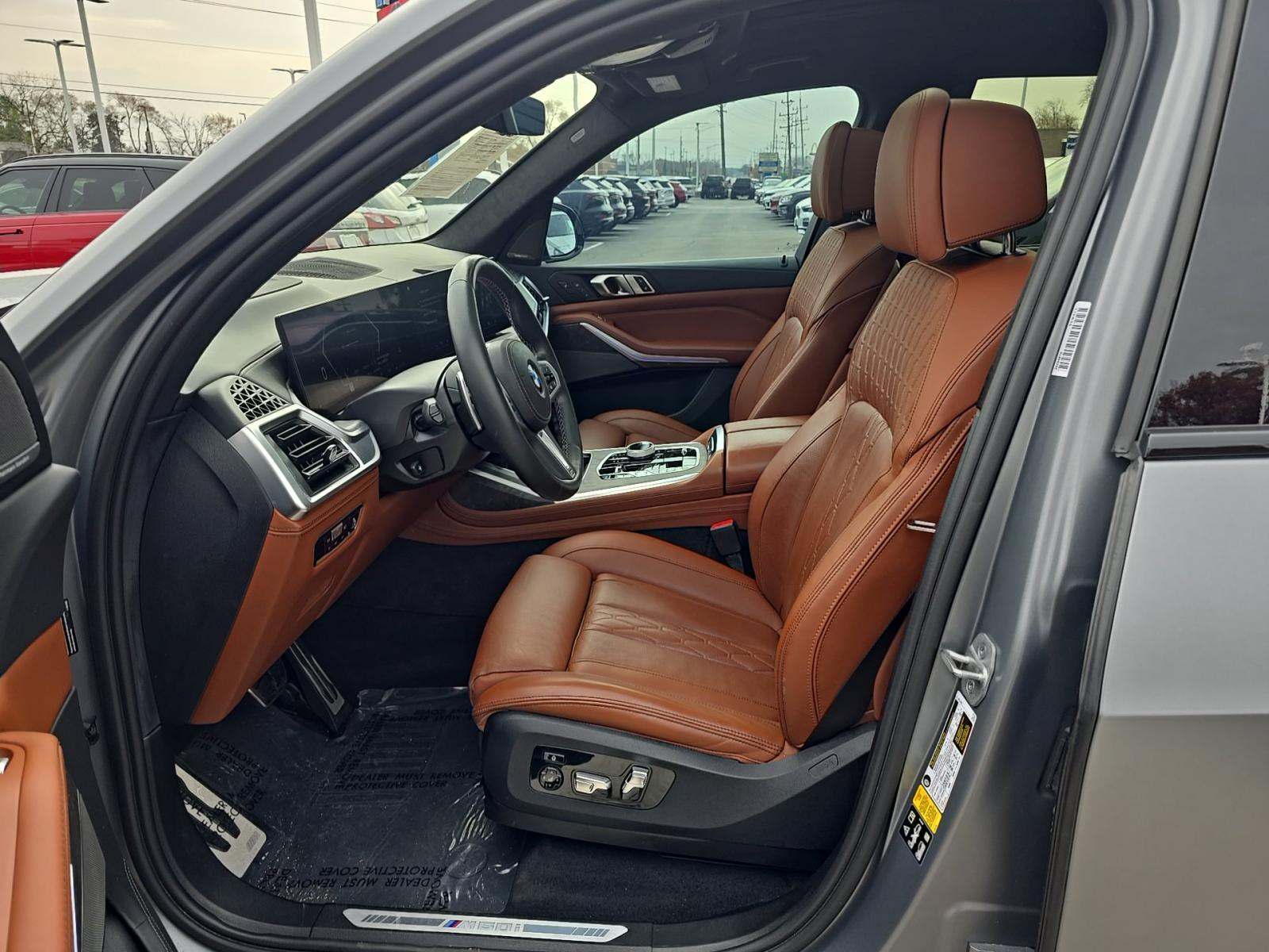 2023 BMW X7 M60i AWD