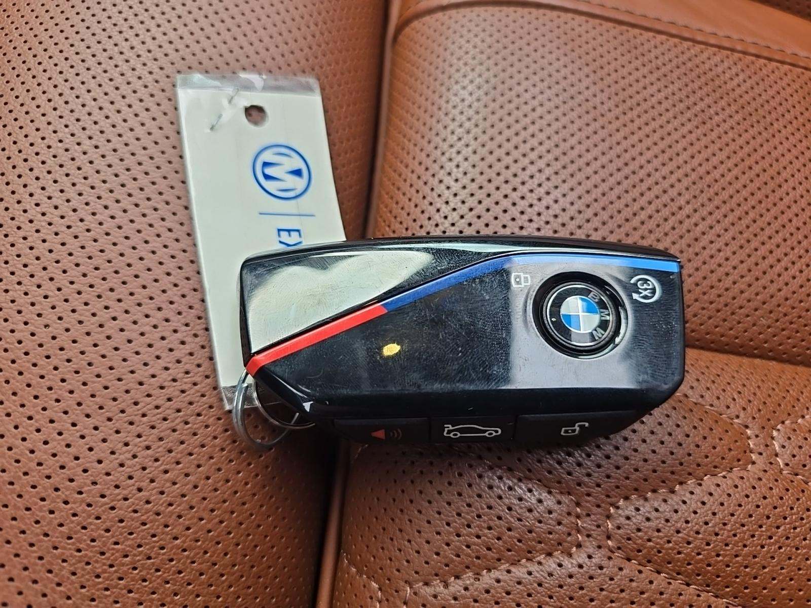 2023 BMW X7 M60i AWD