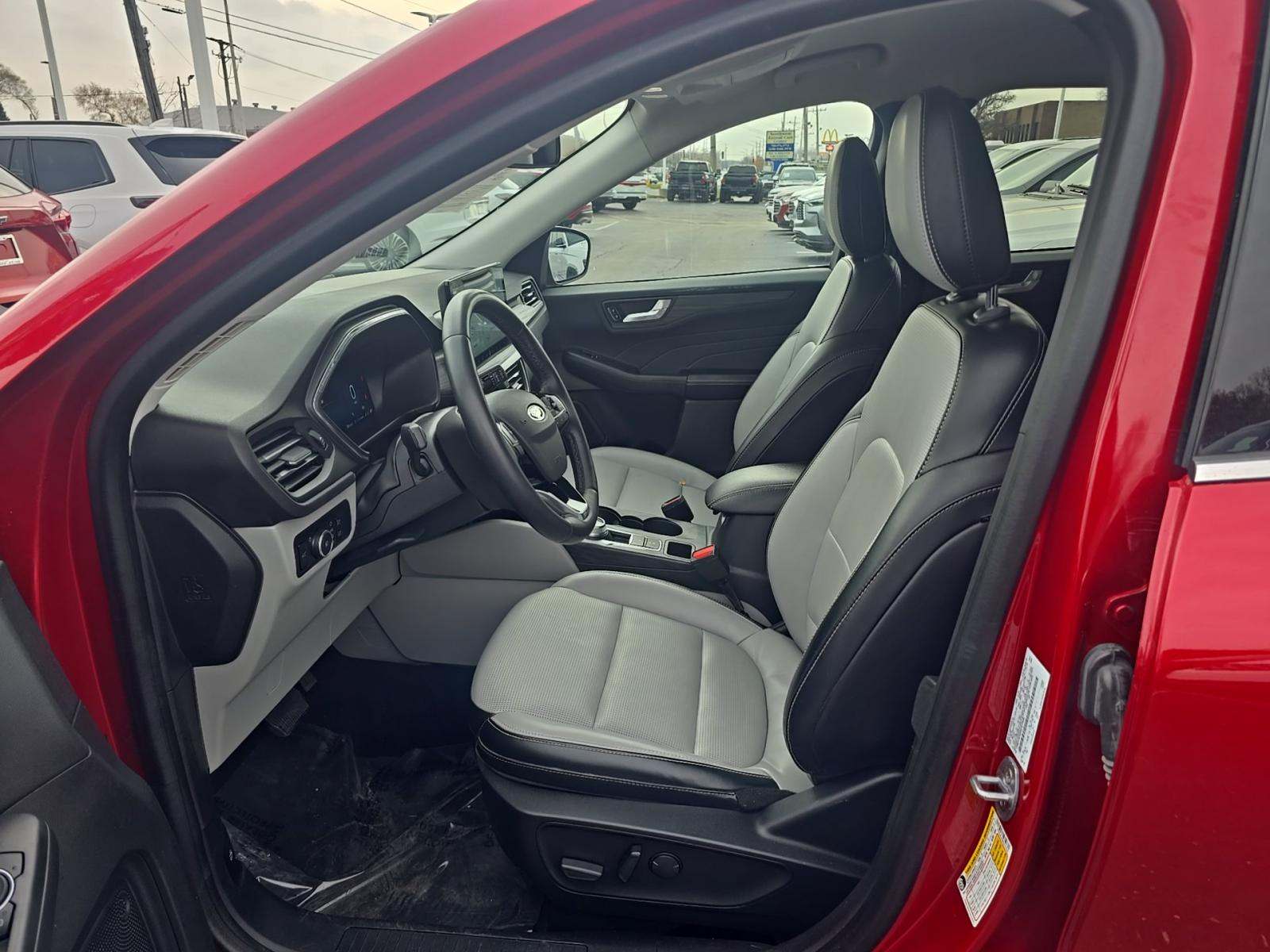 2024 Ford Escape Platinum AWD