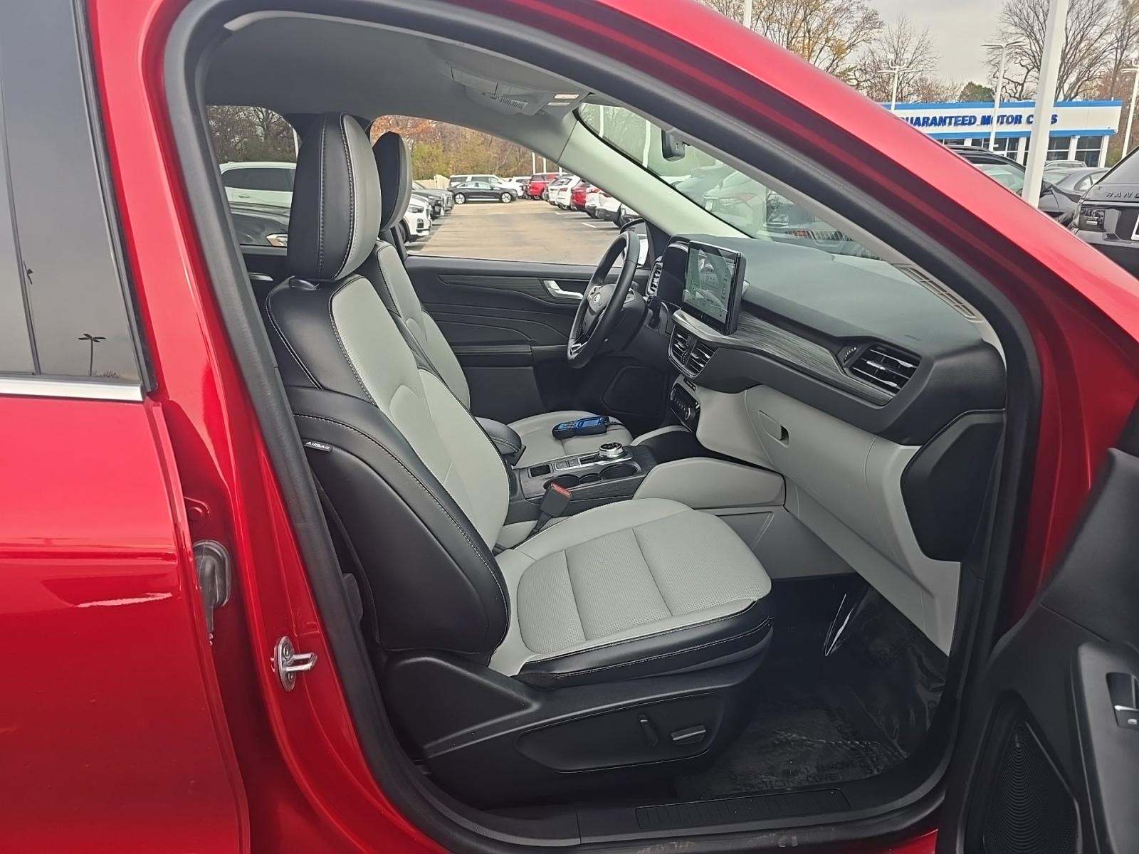 2024 Ford Escape Platinum AWD