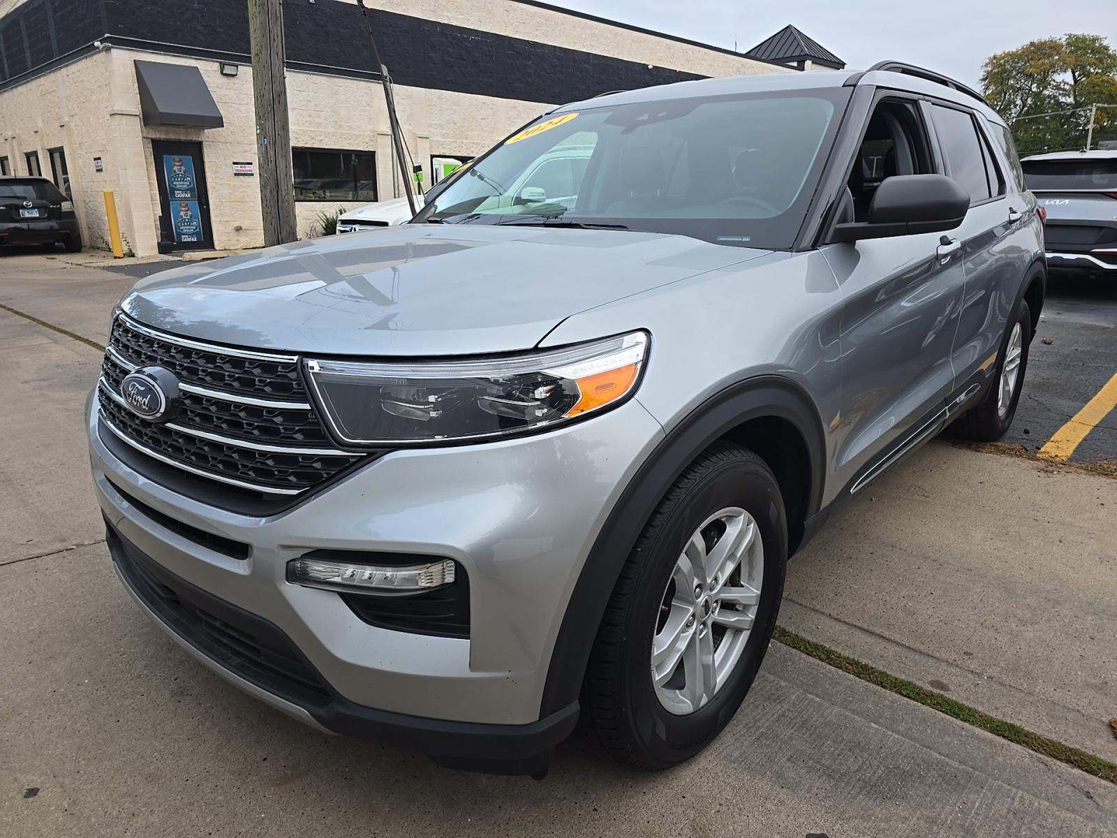 2024 Ford Explorer XLT RWD