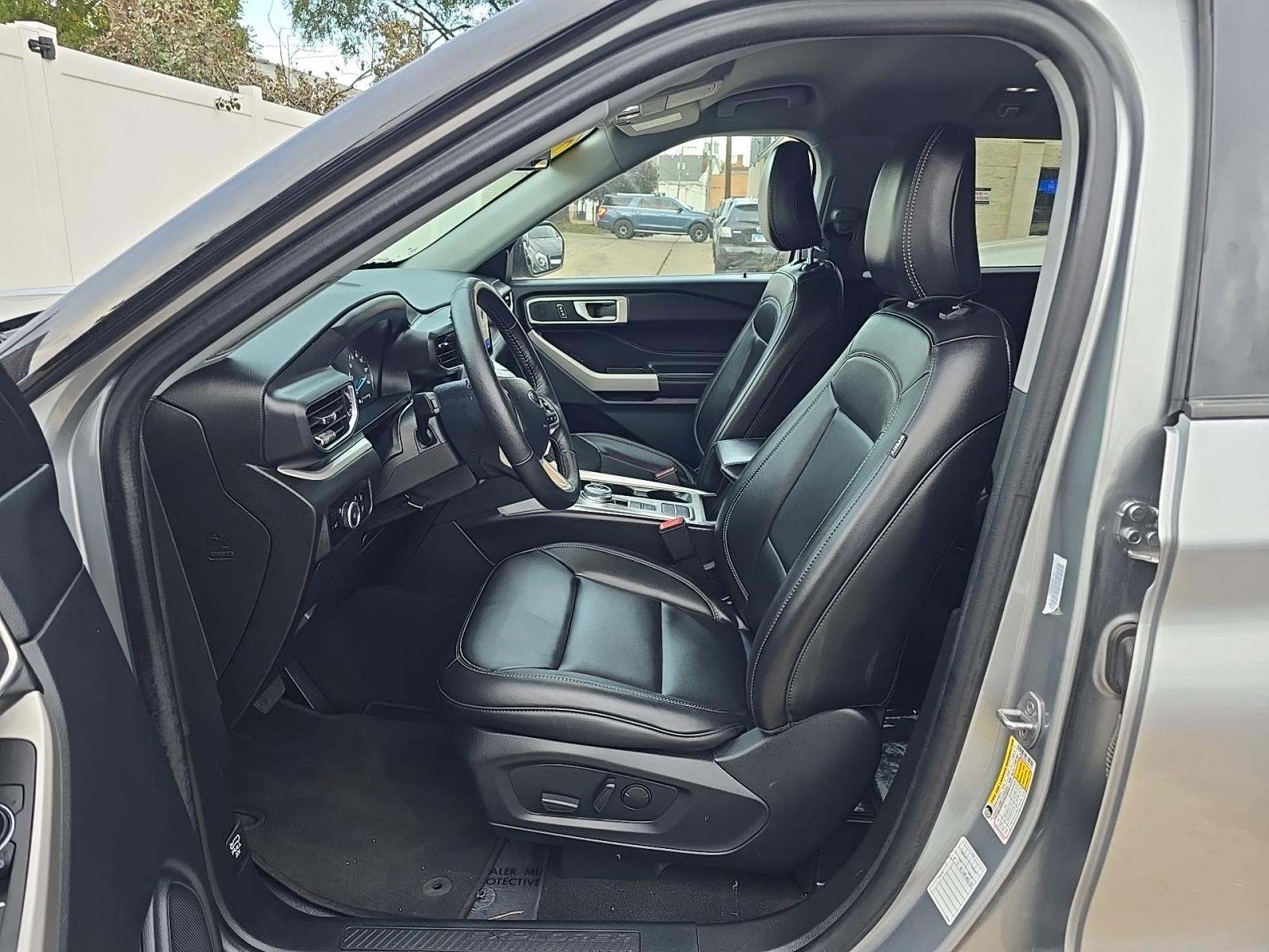 2024 Ford Explorer XLT RWD