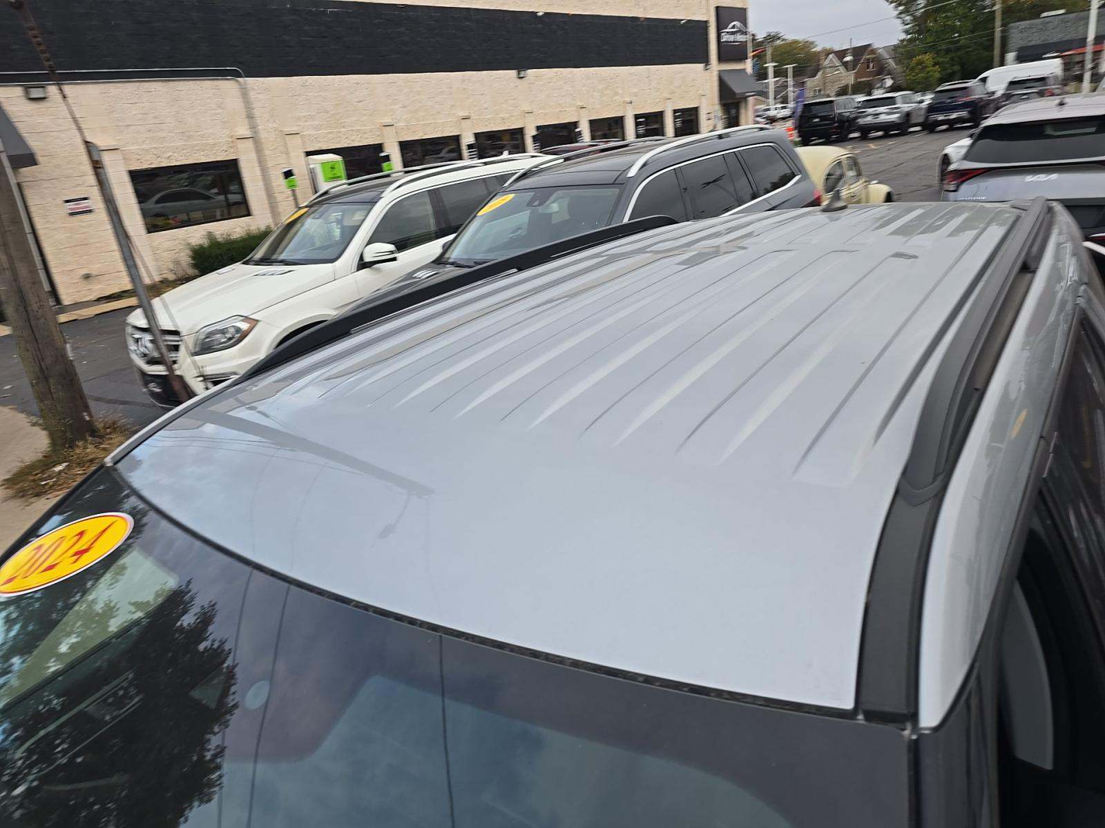 2024 Ford Explorer XLT RWD