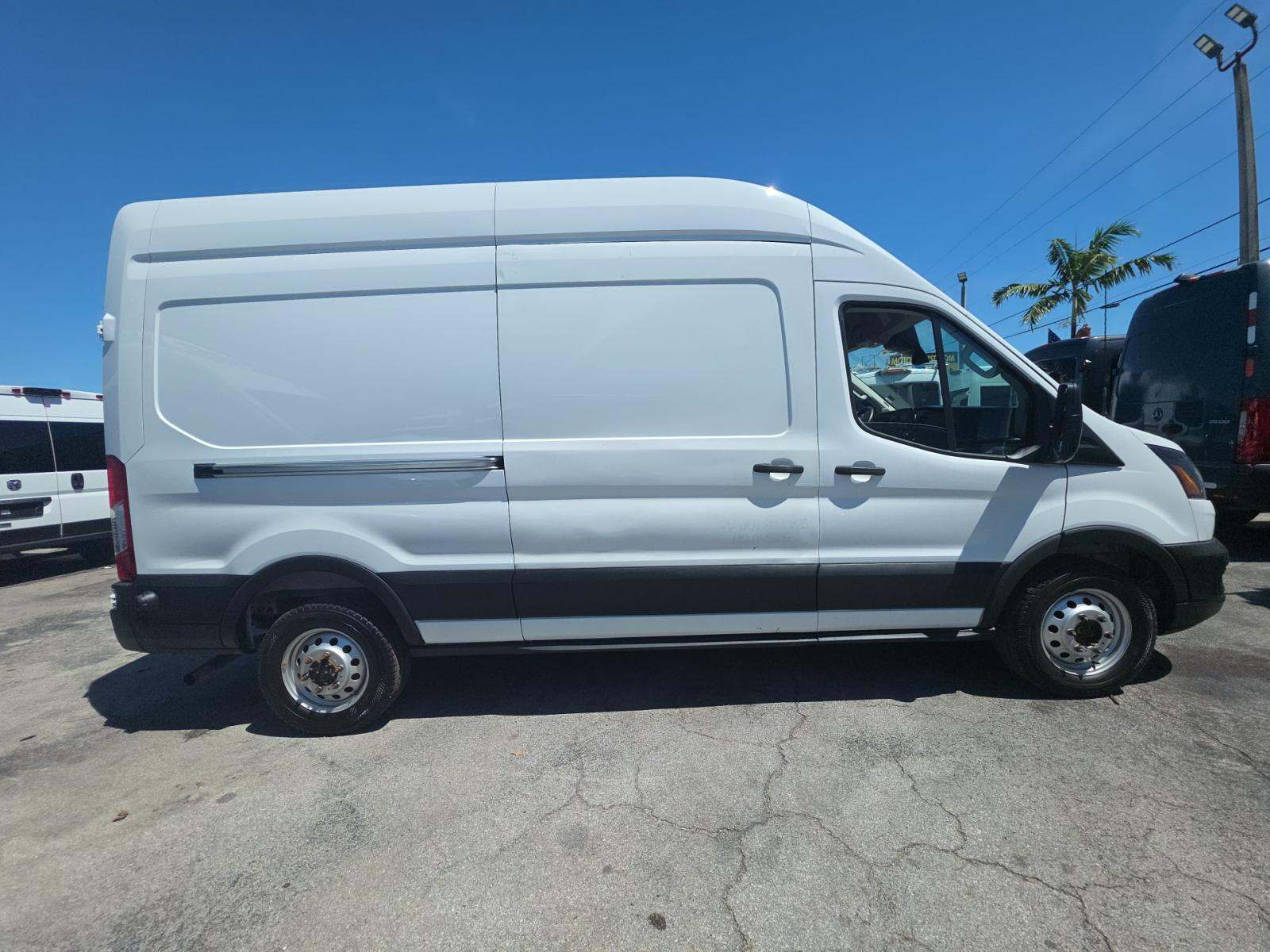 FORD TRANSIT 250 - 4