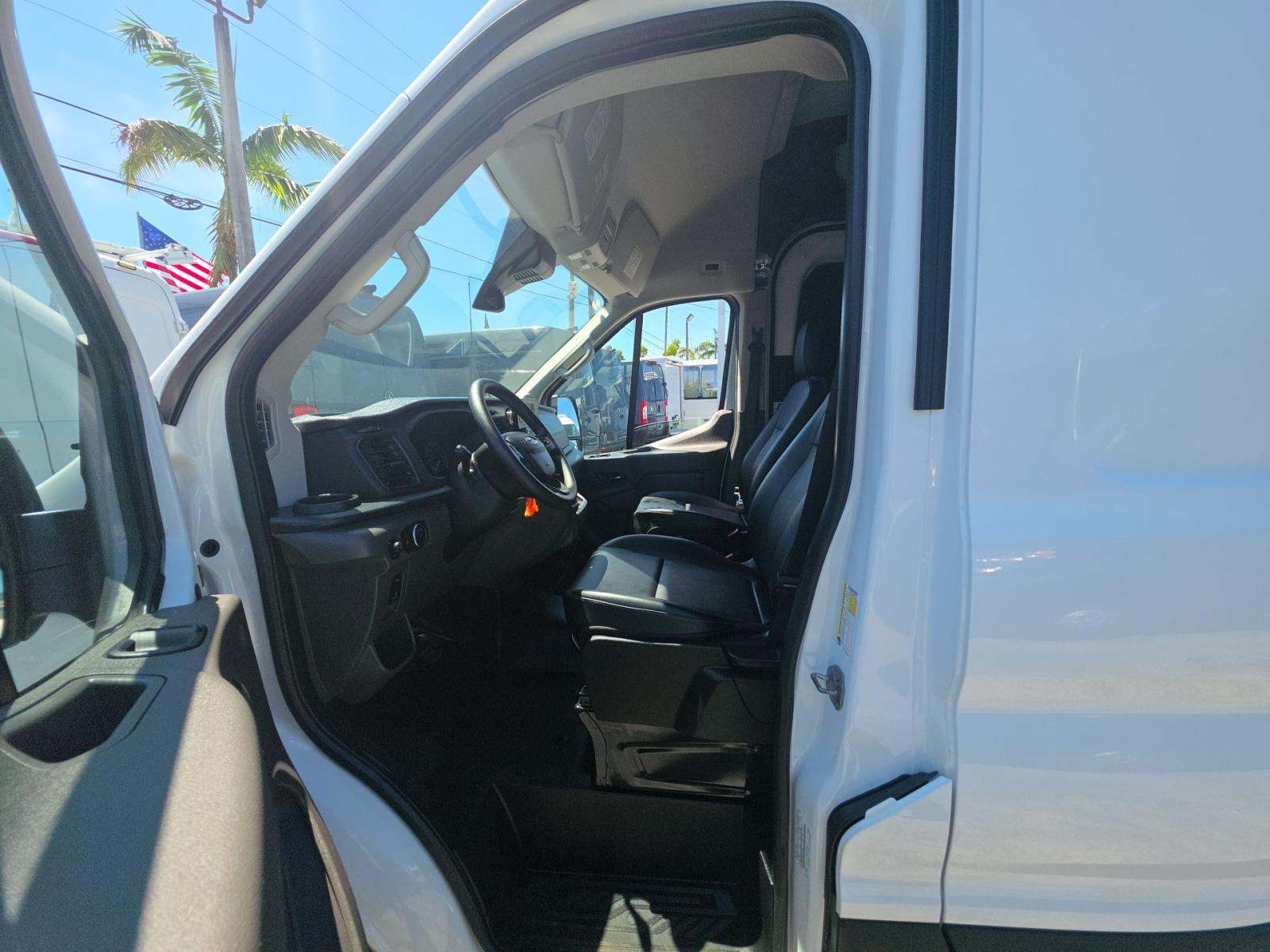 FORD TRANSIT 250 - 6
