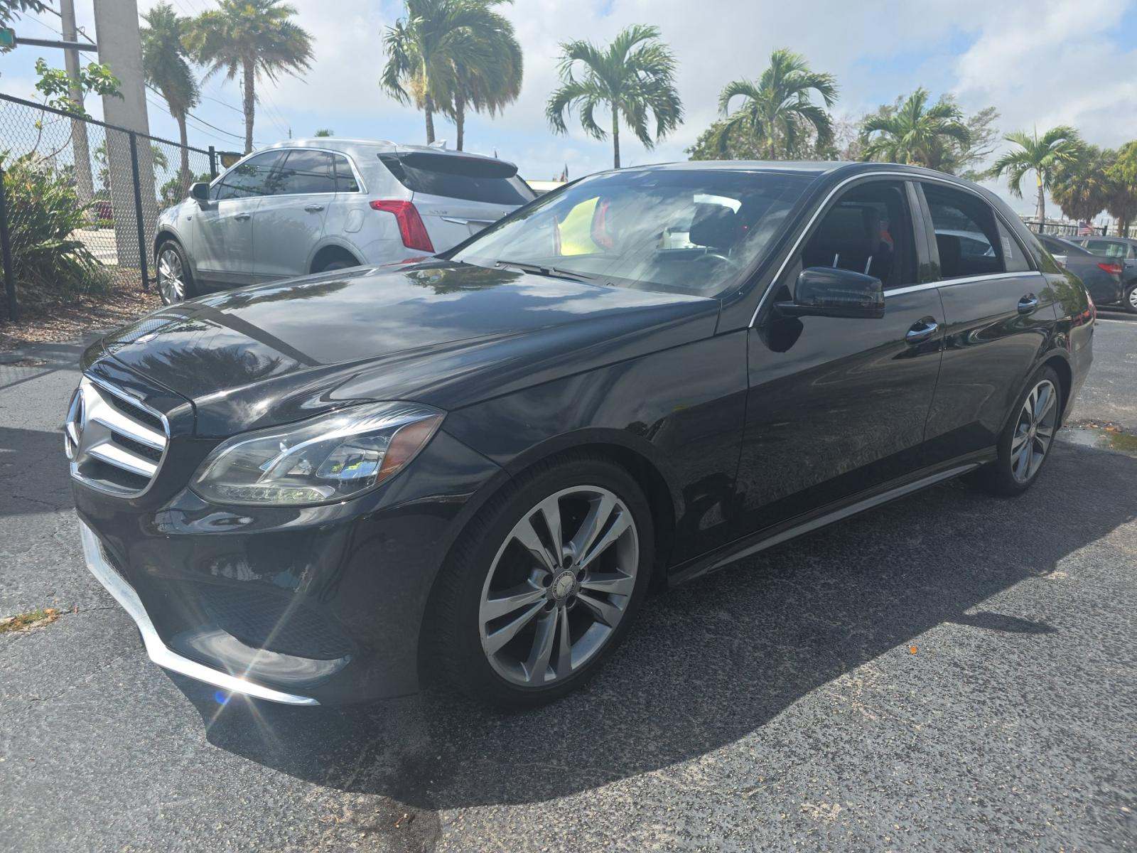 MERCEDES-BENZ E-CLASS - 1