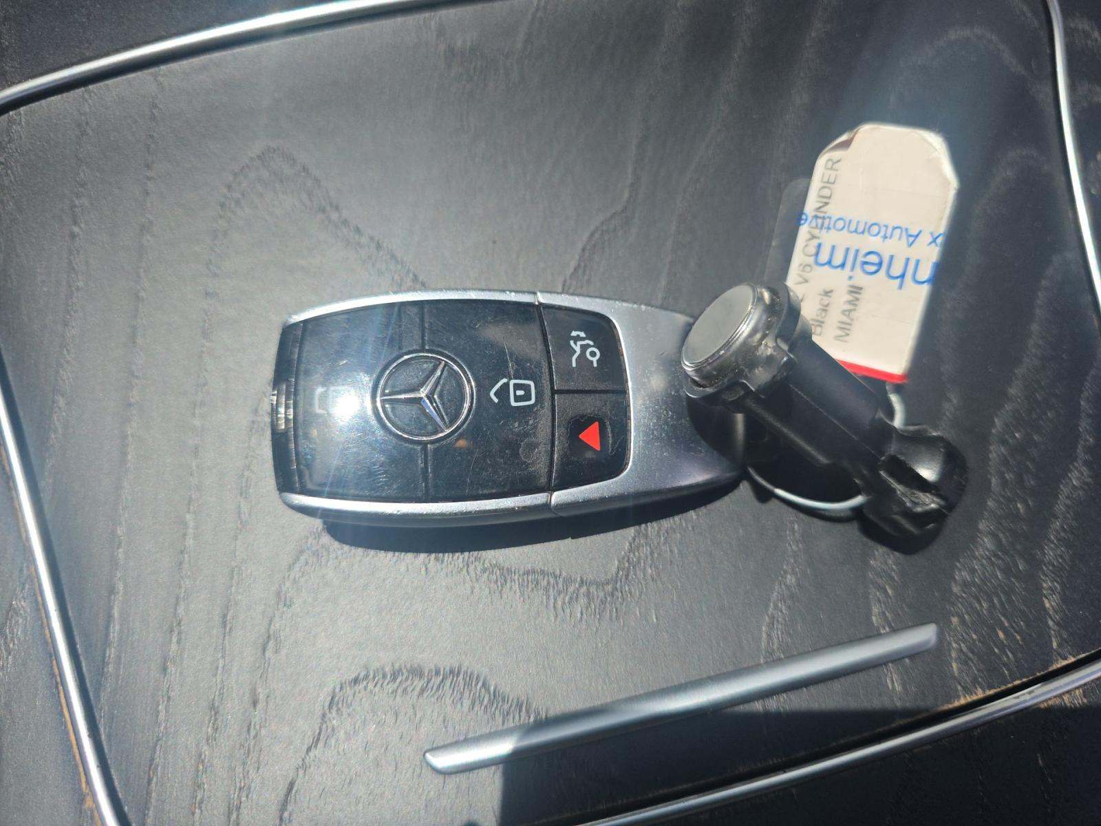 MERCEDES-BENZ E-CLASS - 8