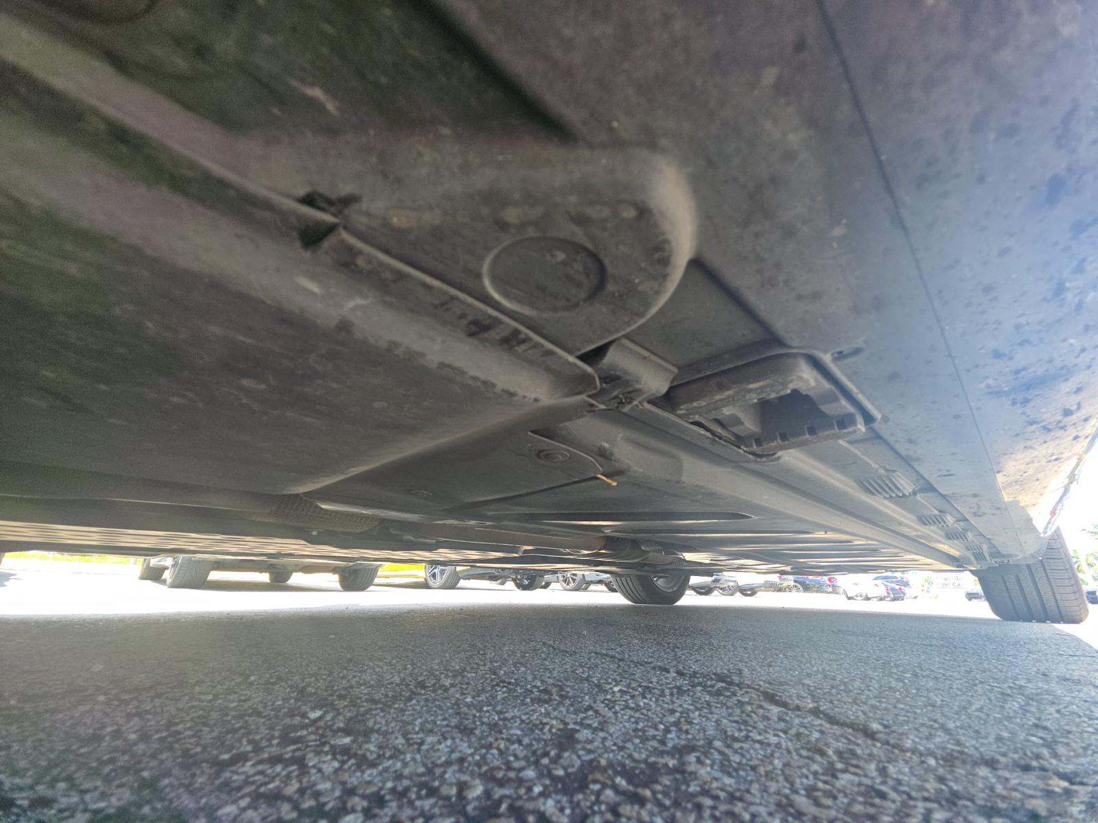 MERCEDES-BENZ E-CLASS - 7