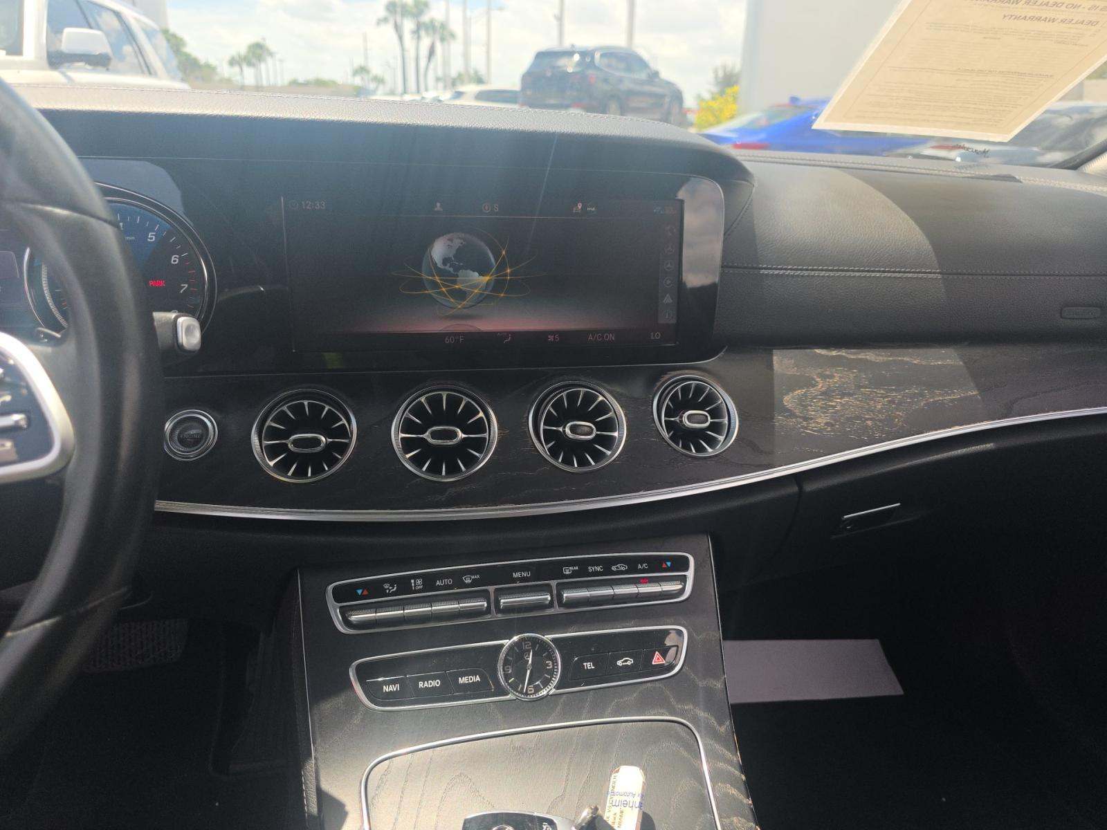 MERCEDES-BENZ E-CLASS - 10