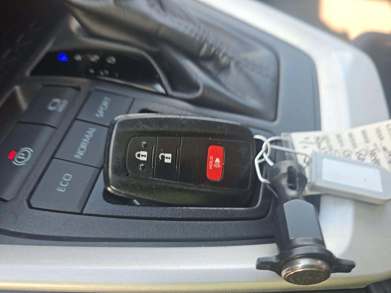 2024 Toyota RAV4 XLE FWD