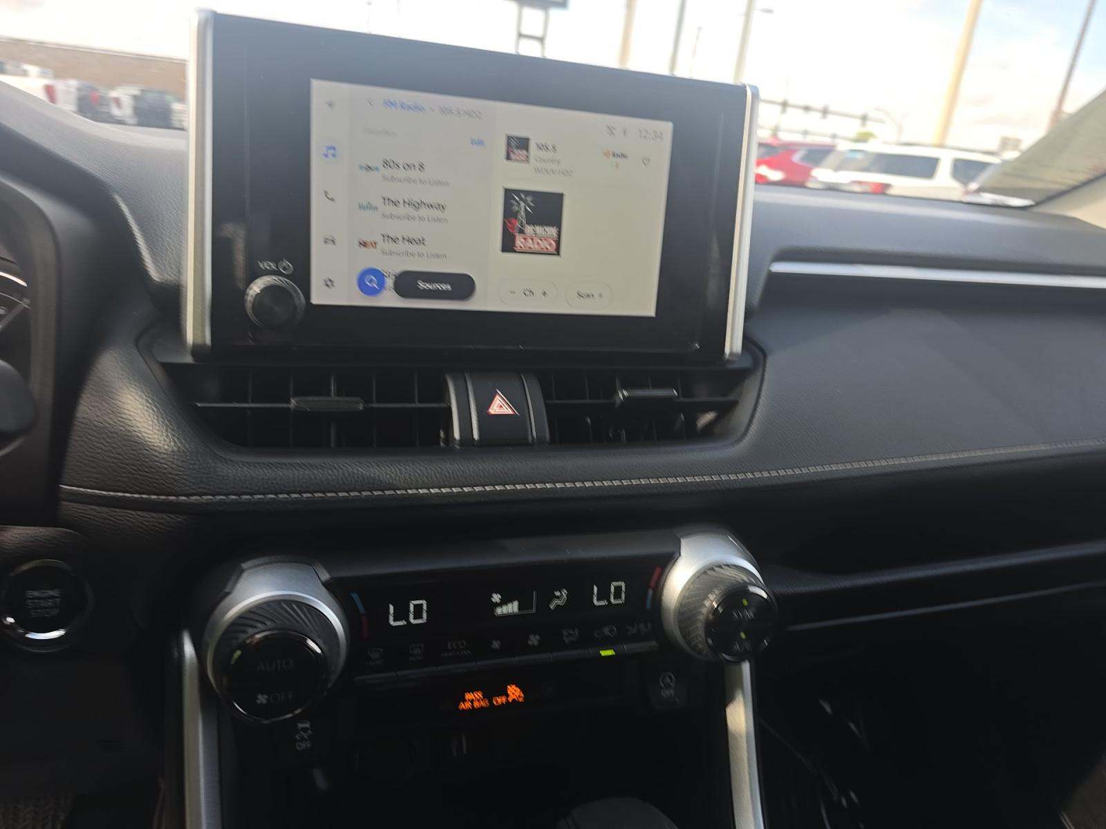 2024 Toyota RAV4 XLE FWD