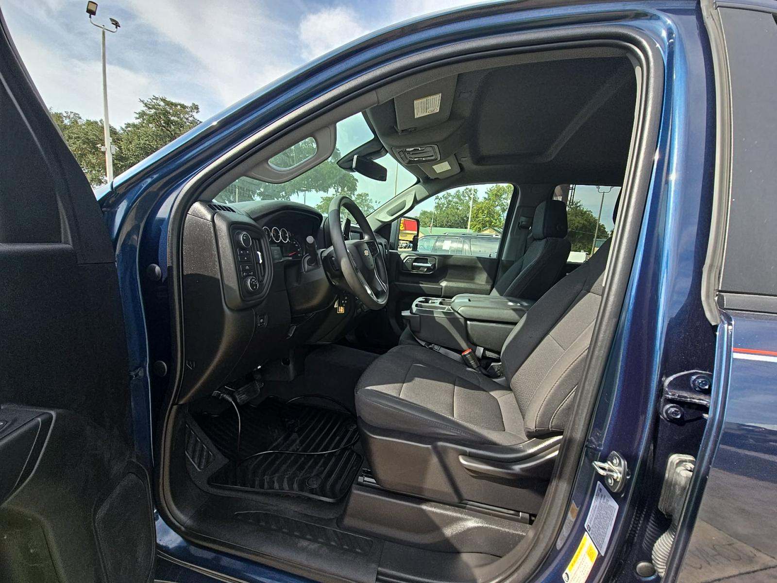 2023 Chevrolet Silverado 2500HD Custom AWD