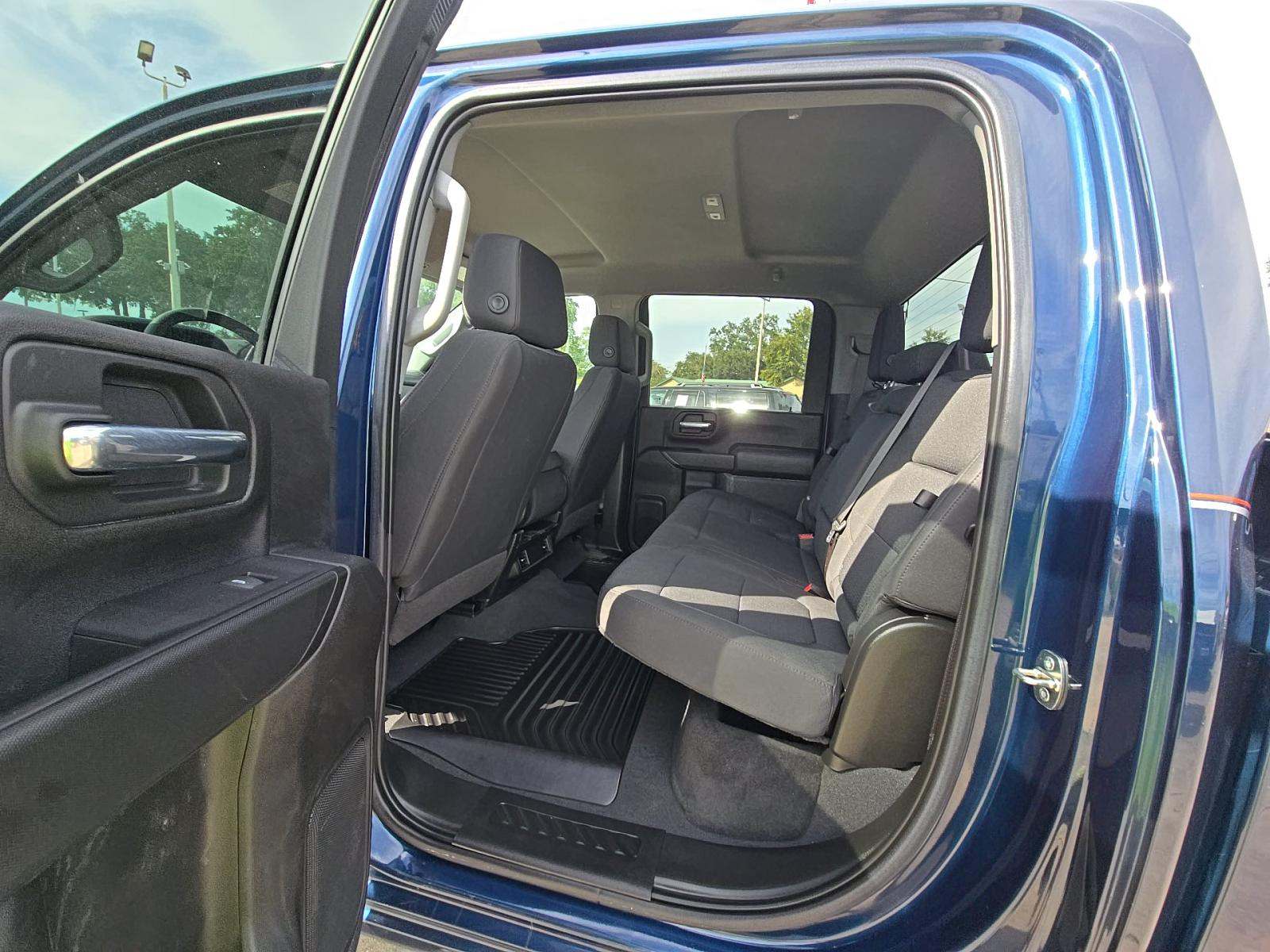 2023 Chevrolet Silverado 2500HD Custom AWD