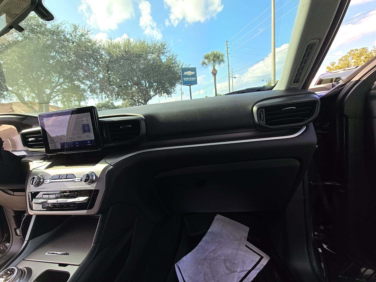 2022 Ford Explorer XLT RWD