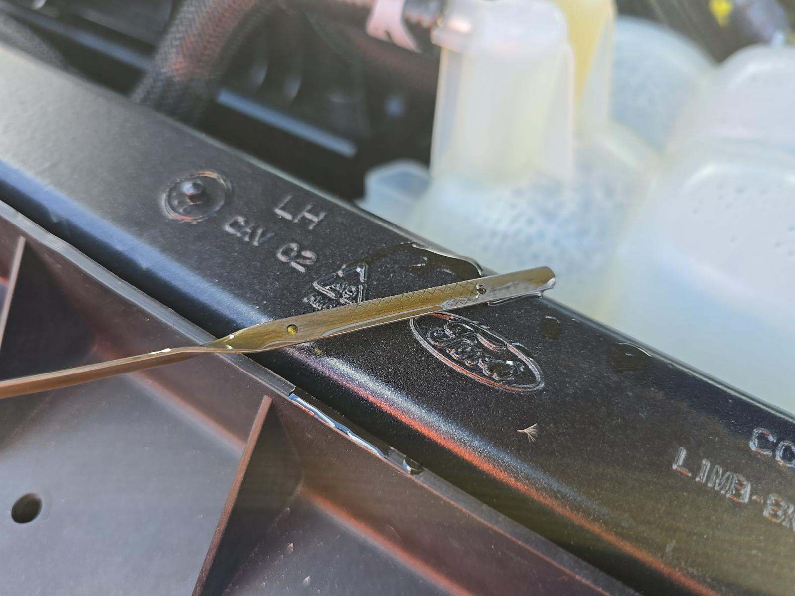 2022 Ford Explorer ST-Line RWD