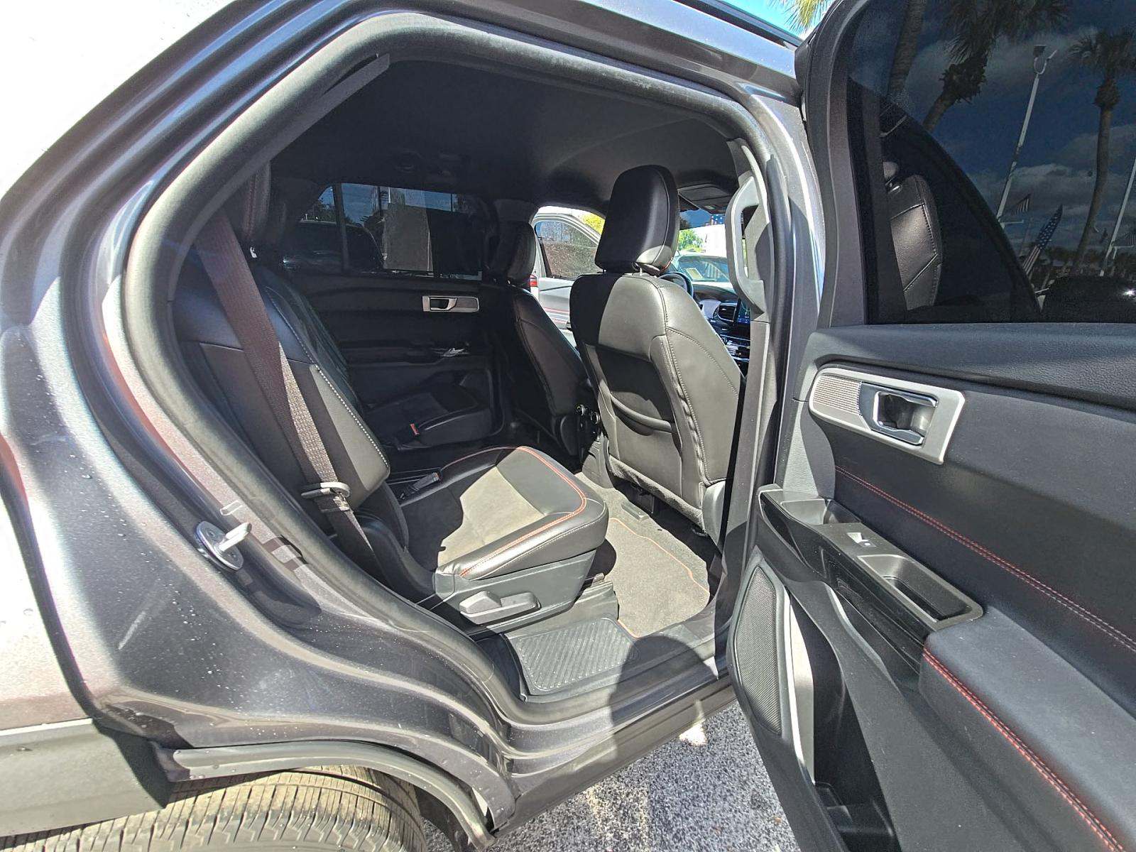 2022 Ford Explorer ST-Line RWD