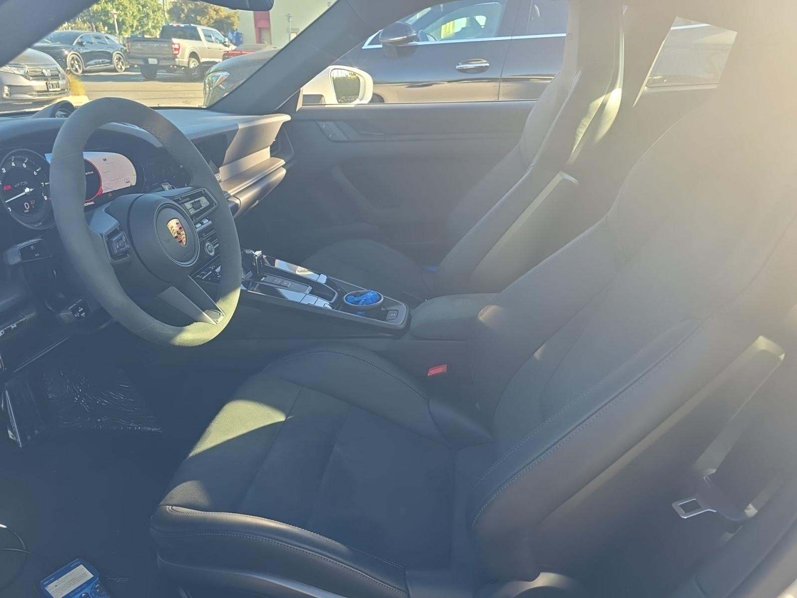 2024 Porsche 911 Carrera GTS RWD