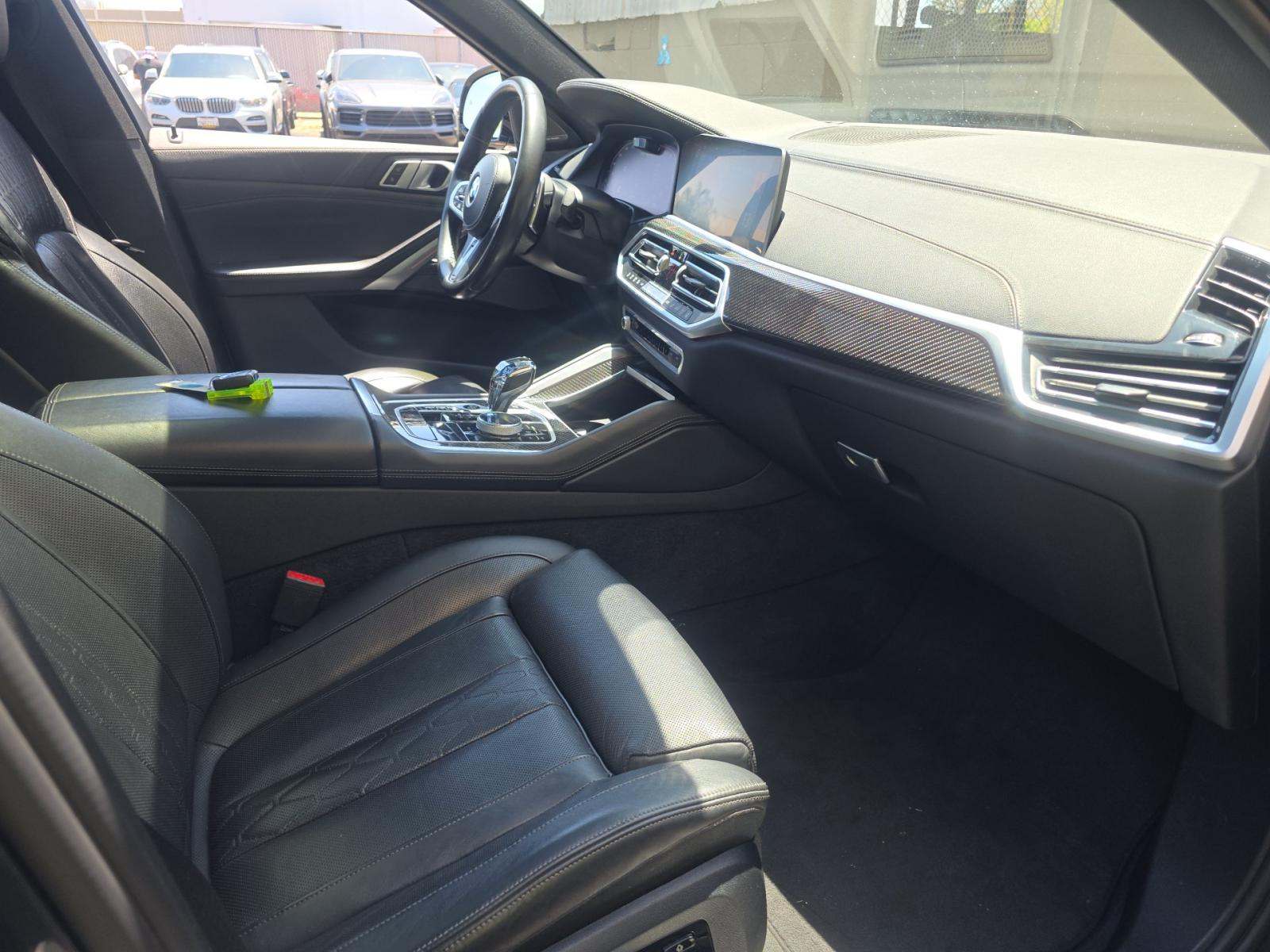 2021 BMW X6 M50i AWD