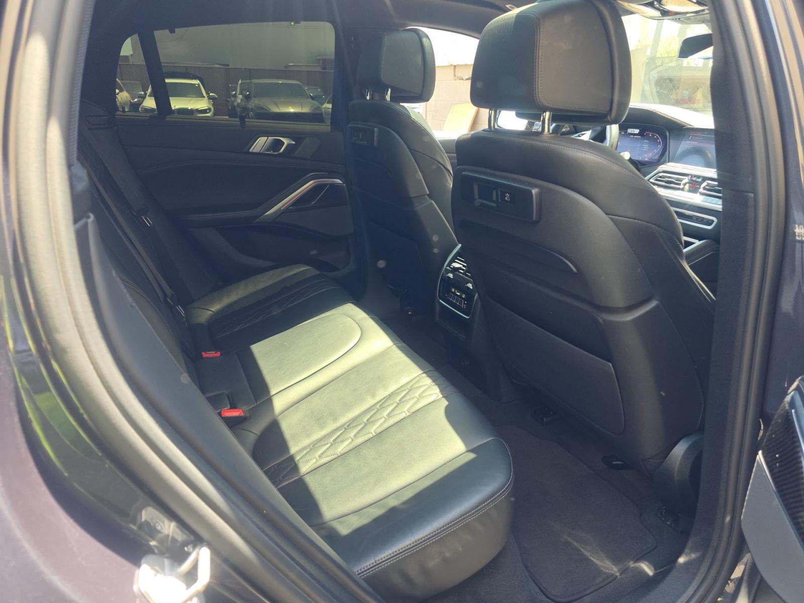 2021 BMW X6 M50i AWD