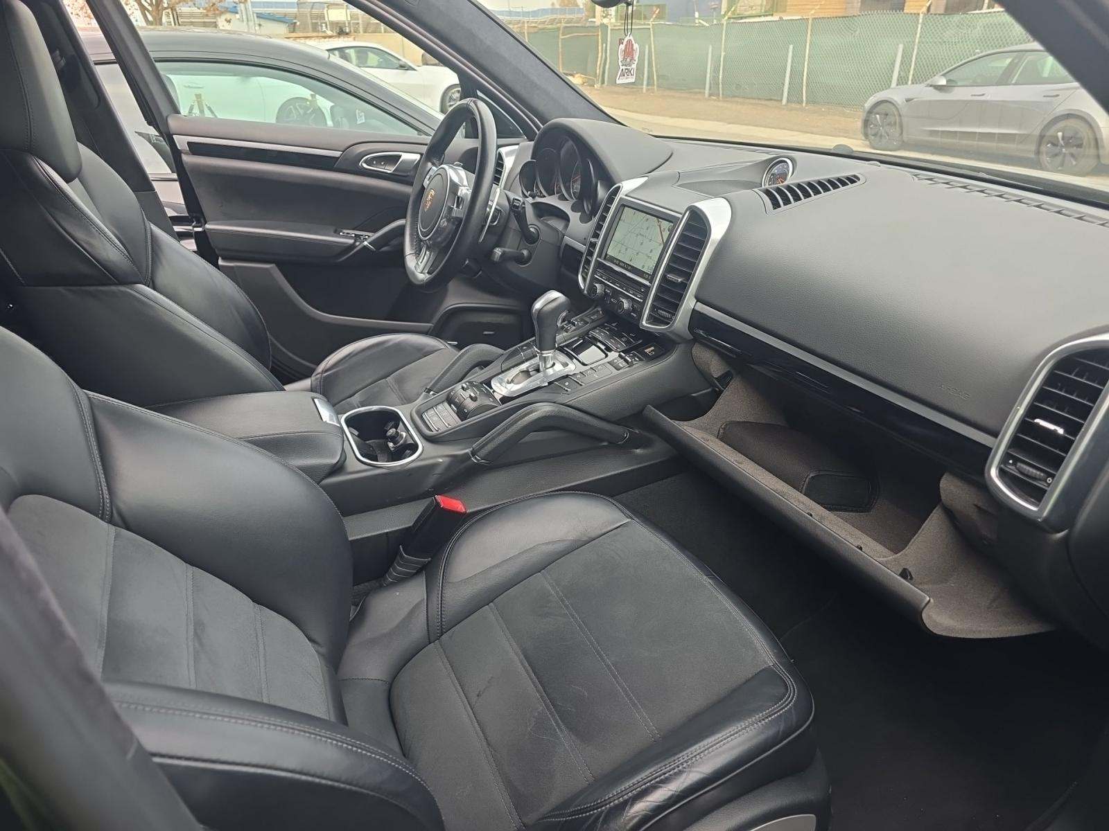 2014 Porsche Cayenne GTS AWD