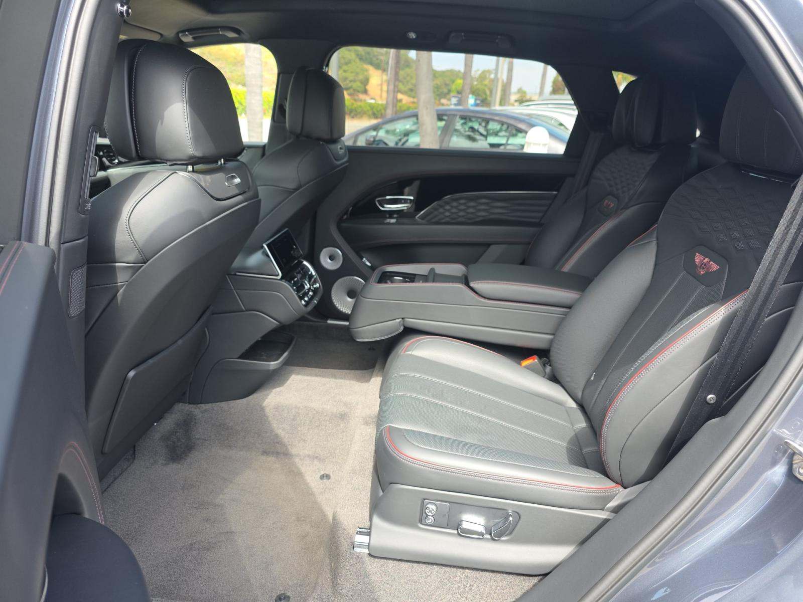 2025 Bentley Bentayga EWB Azure AWD