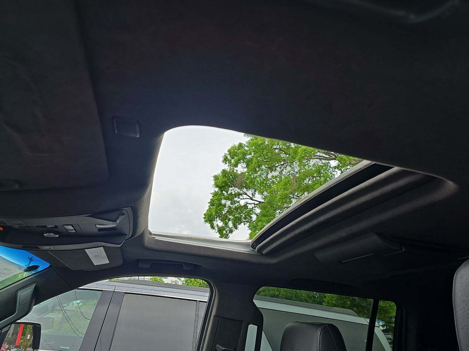 2018 Cadillac Escalade ESV Platinum AWD