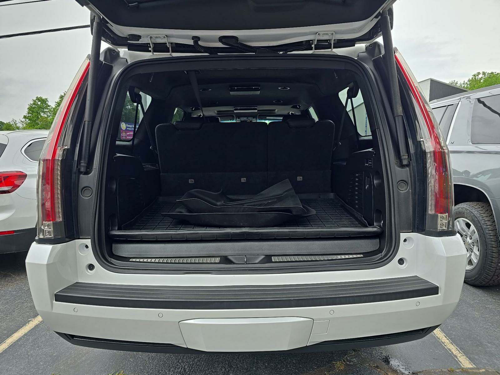 2018 Cadillac Escalade ESV Platinum AWD