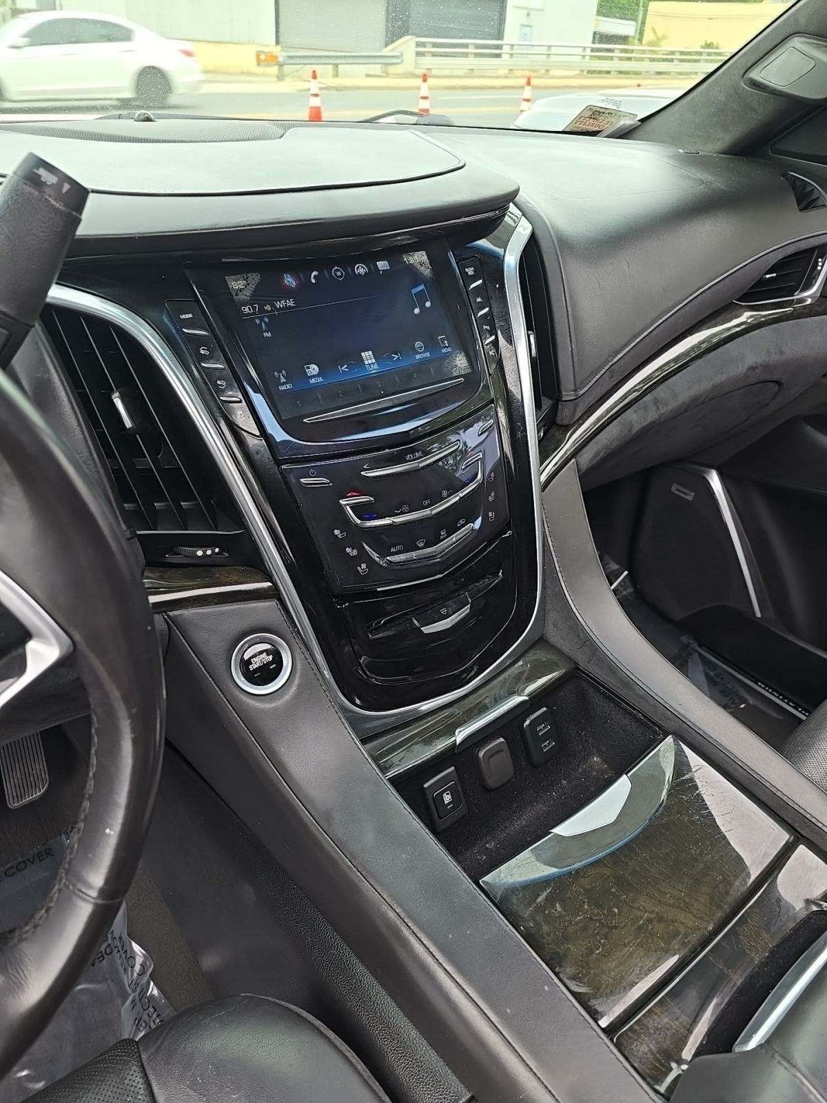 2018 Cadillac Escalade ESV Platinum AWD