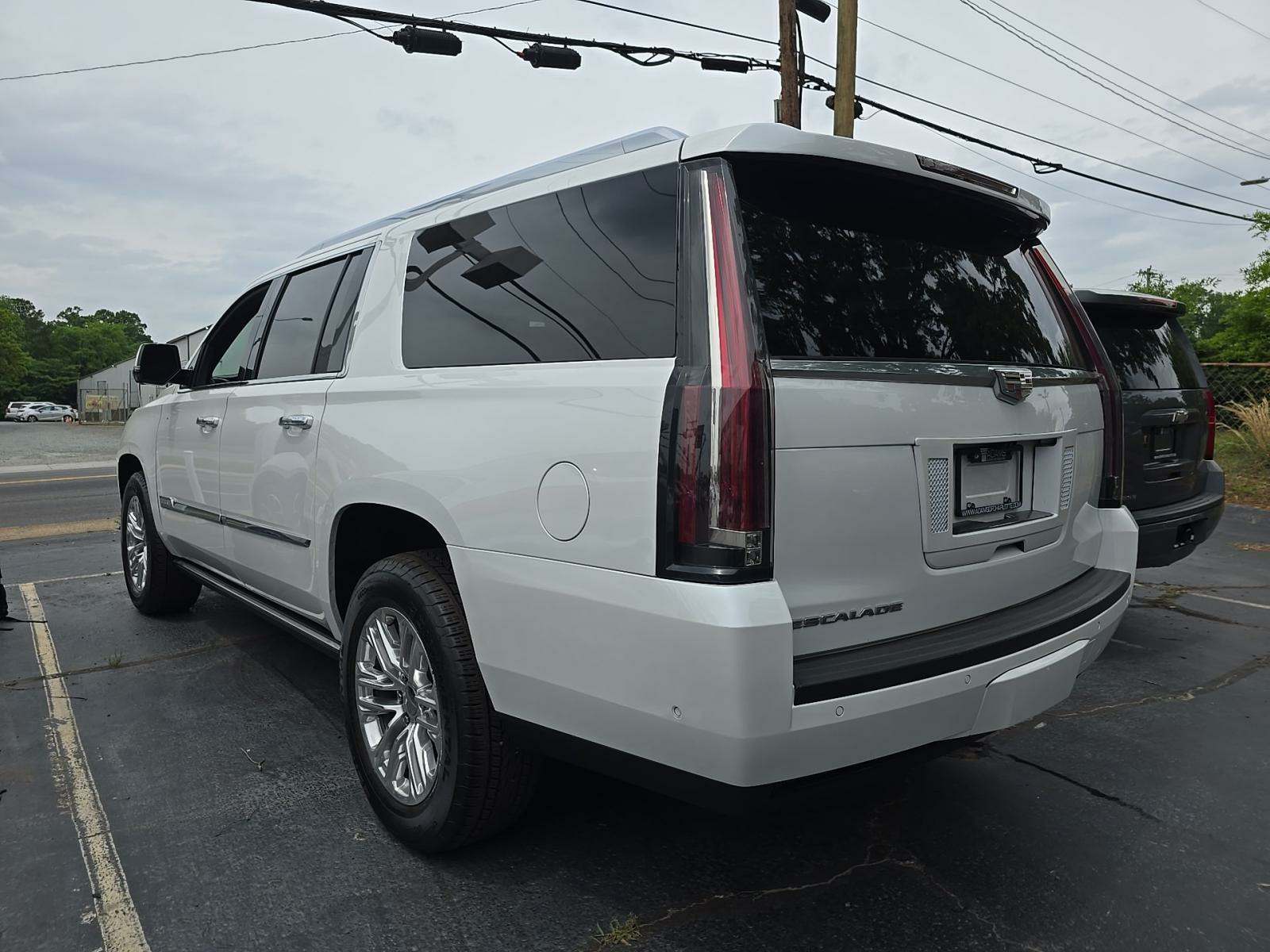2018 Cadillac Escalade ESV Platinum AWD