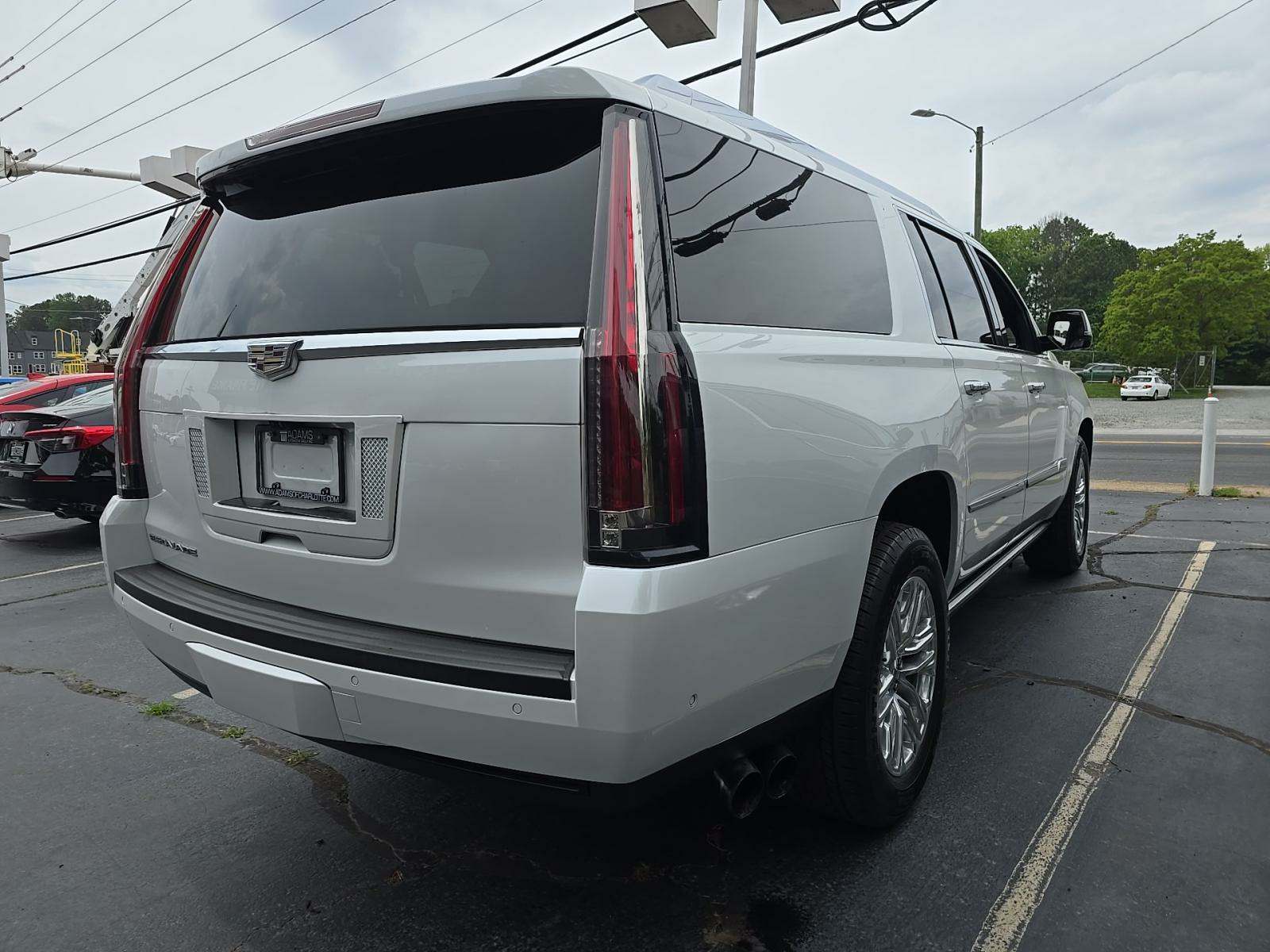 2018 Cadillac Escalade ESV Platinum AWD