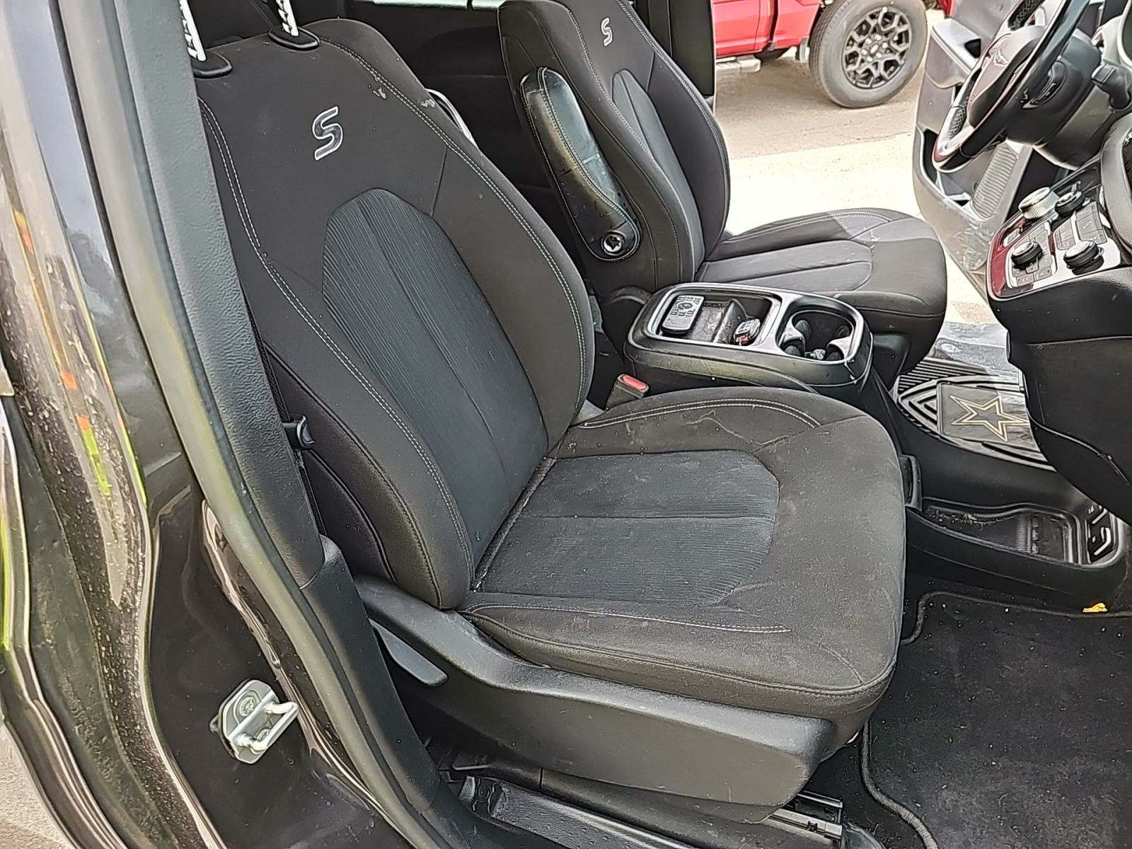 2020 Chrysler Pacifica Touring FWD