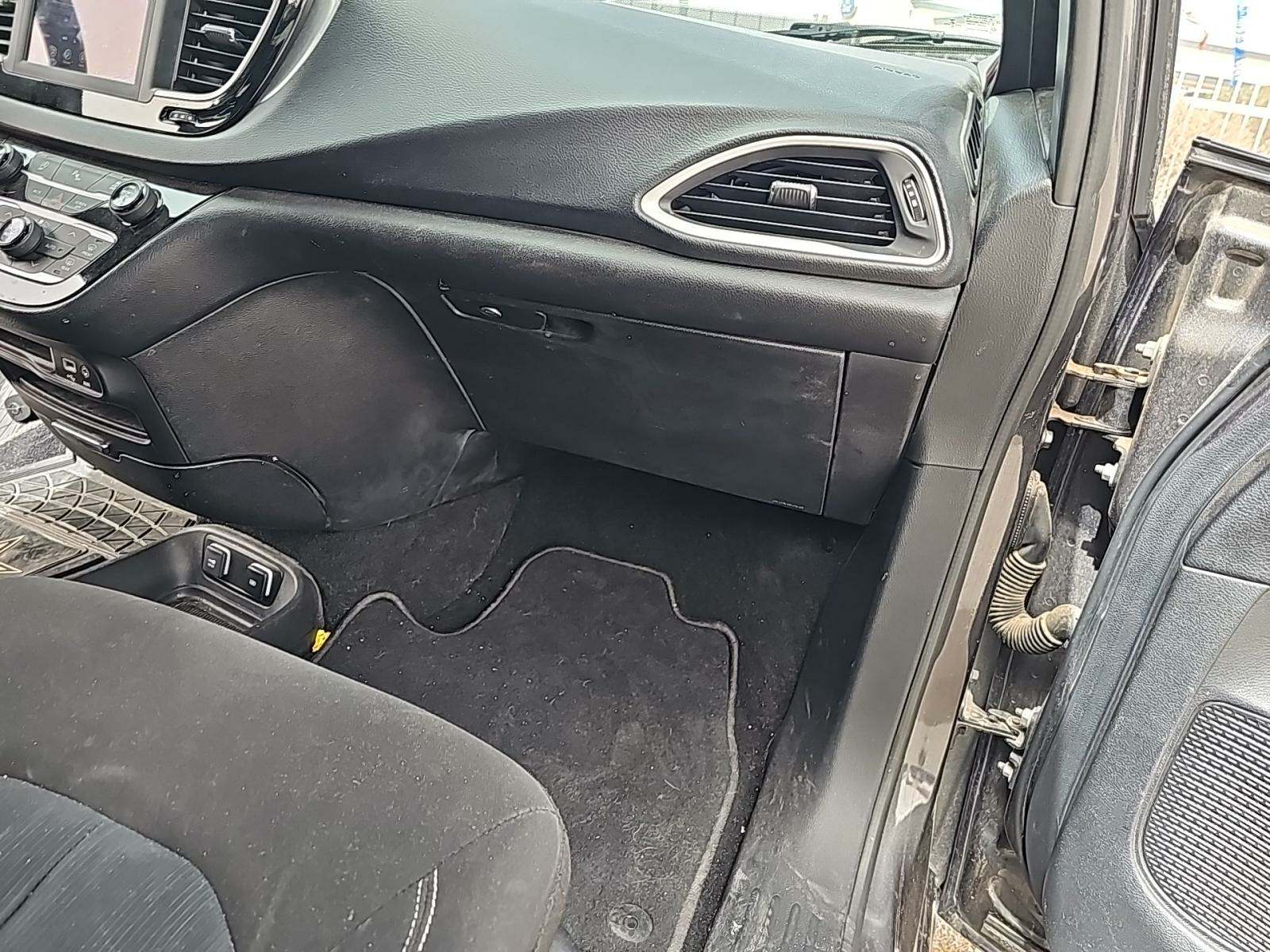 2020 Chrysler Pacifica Touring FWD